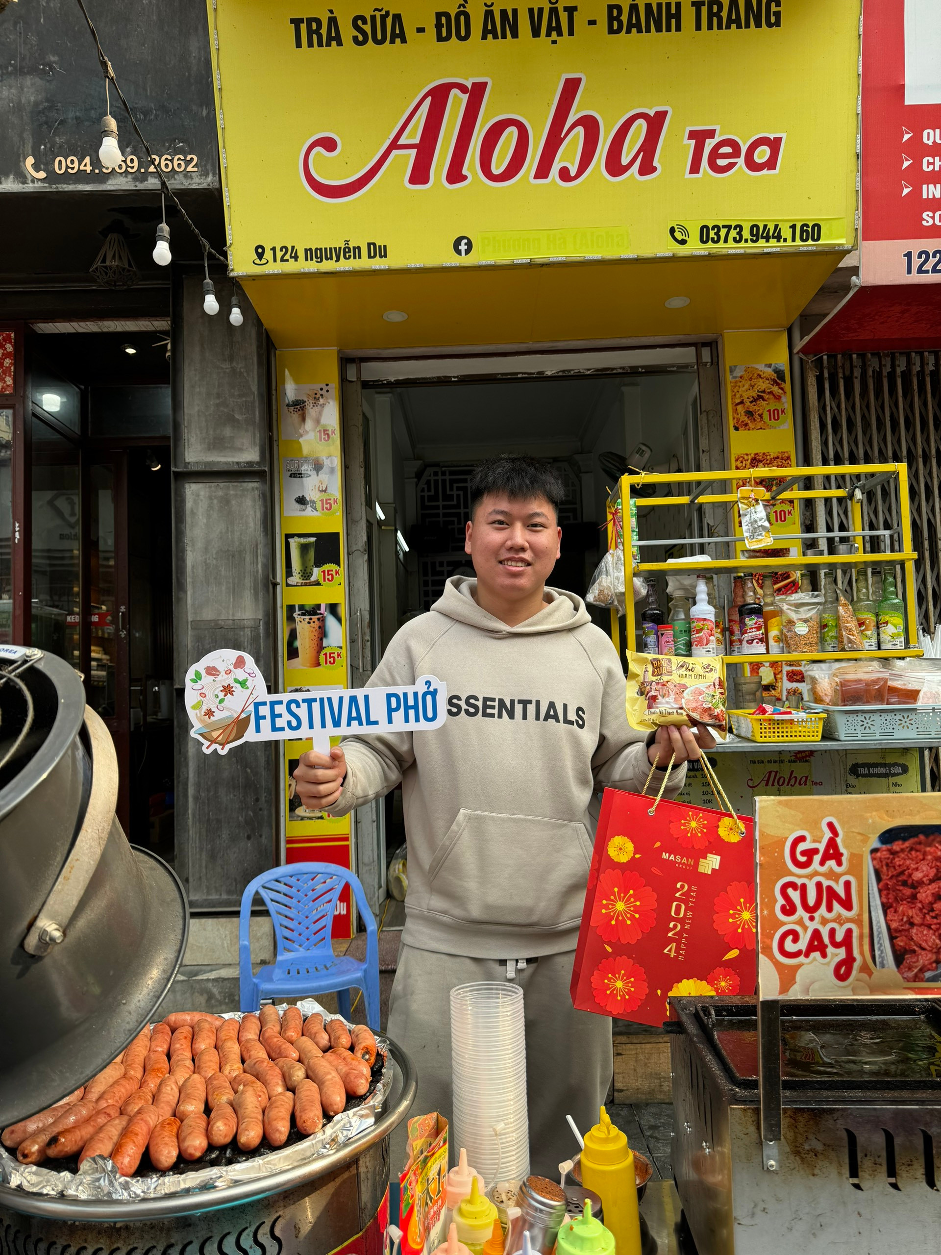 Hoạt động có sự tài trợ đồng hành của nhãn hàng Masan, Chinsu, nước tinh khiết Bluezone và Hiệp hội Nước mắm Việt Nam.