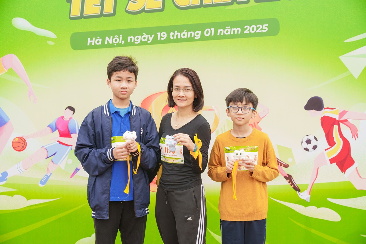 Giải chạy thu hút nhiều gia đình tham gia.