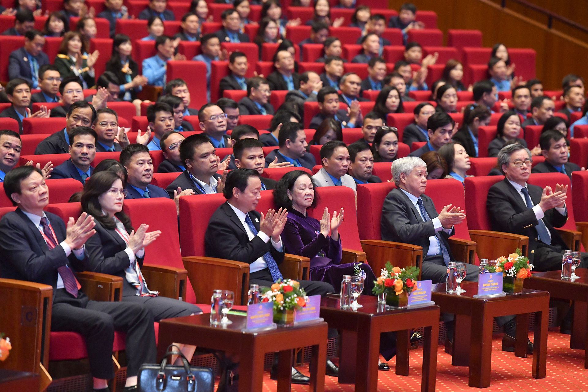 Thường trực Ban Bí thư Trương Thị Mai, Chủ tịch Trung ương MTTQ Việt Nam Đỗ Văn Chiến và Phó Thủ tướng Trần Hồng Hà và các đại biểu tham dự phiên bế mạc Đại hội XIII Công đoàn Việt Nam nhiệm kỳ 2023-2028.