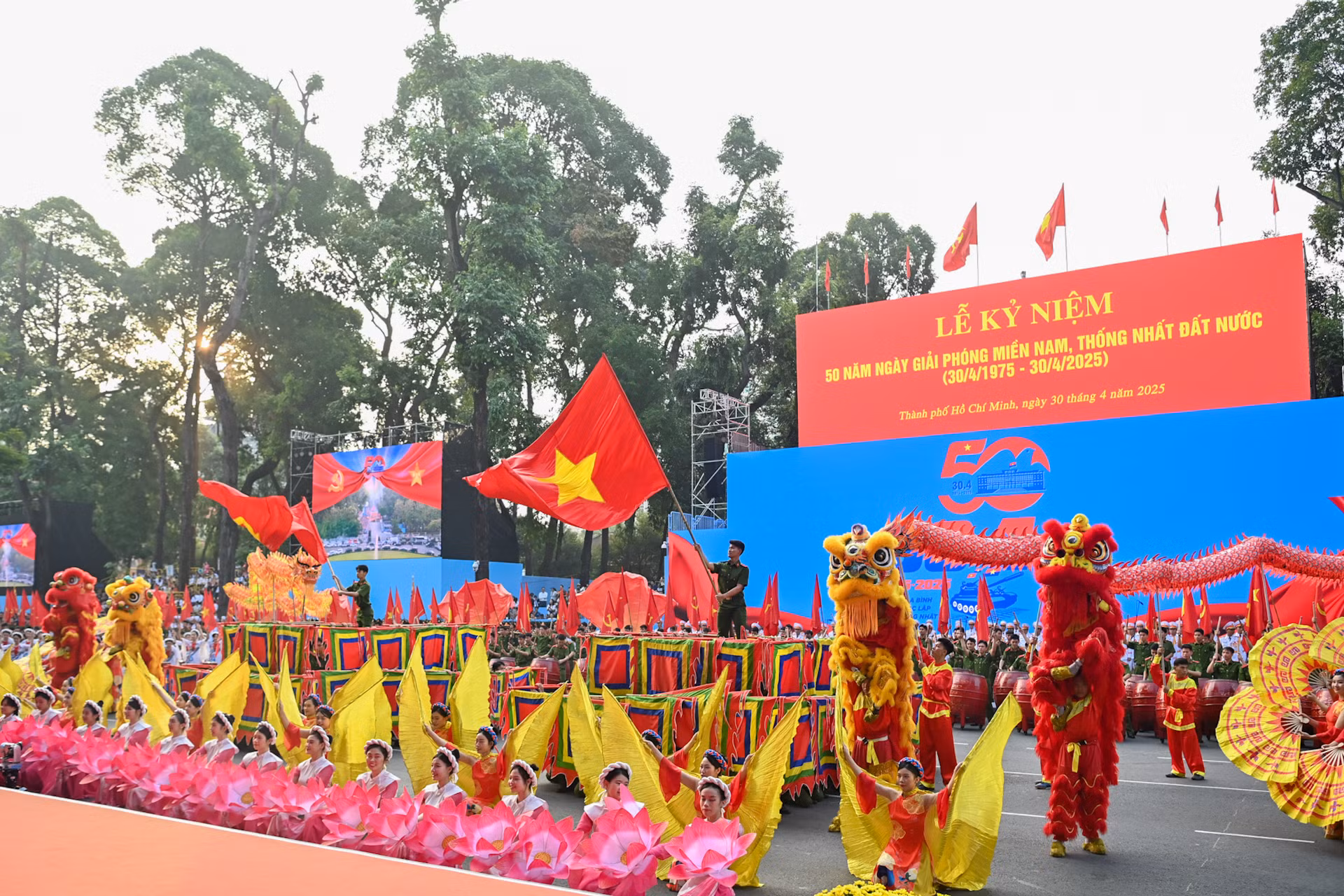 Lễ Kỷ niệm 50 năm Ngày Giải phóng miền nam, thống nhất đất nước ảnh 38