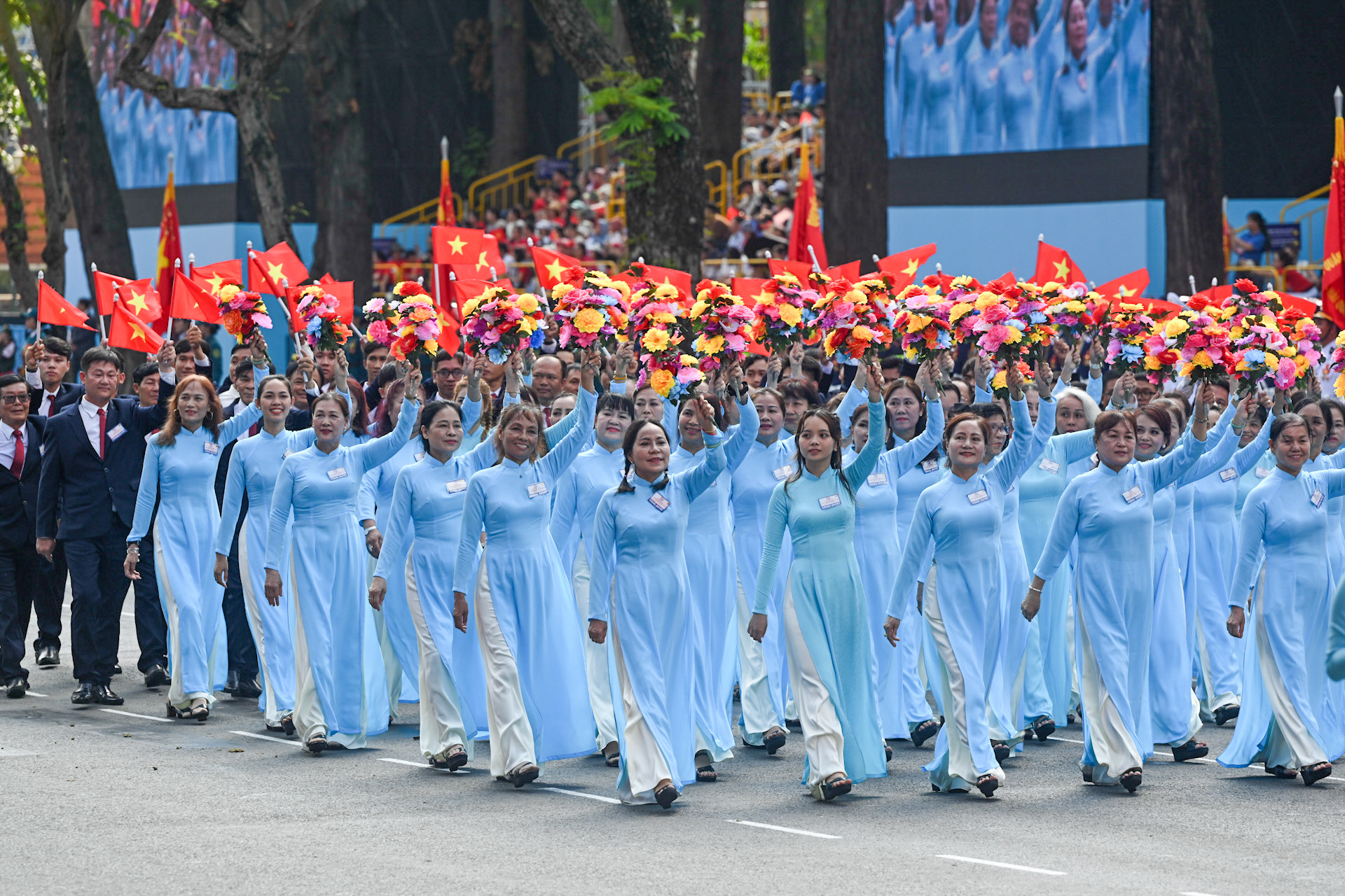 Lễ Kỷ niệm 50 năm Ngày Giải phóng miền nam, thống nhất đất nước ảnh 228 Lễ Kỷ niệm 50 năm Ngày Giải phóng miền nam, thống nhất đất nước ảnh 228
