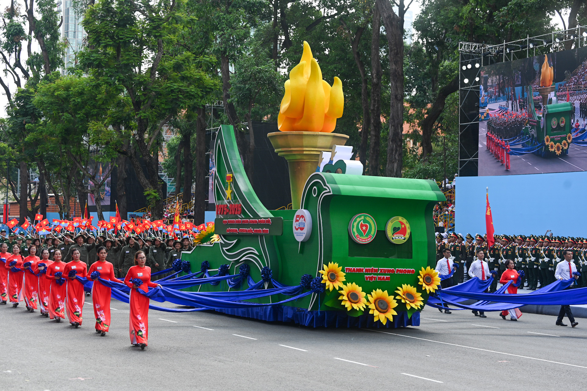 Lễ Kỷ niệm 50 năm Ngày Giải phóng miền nam, thống nhất đất nước ảnh 225 Lễ Kỷ niệm 50 năm Ngày Giải phóng miền nam, thống nhất đất nước ảnh 225