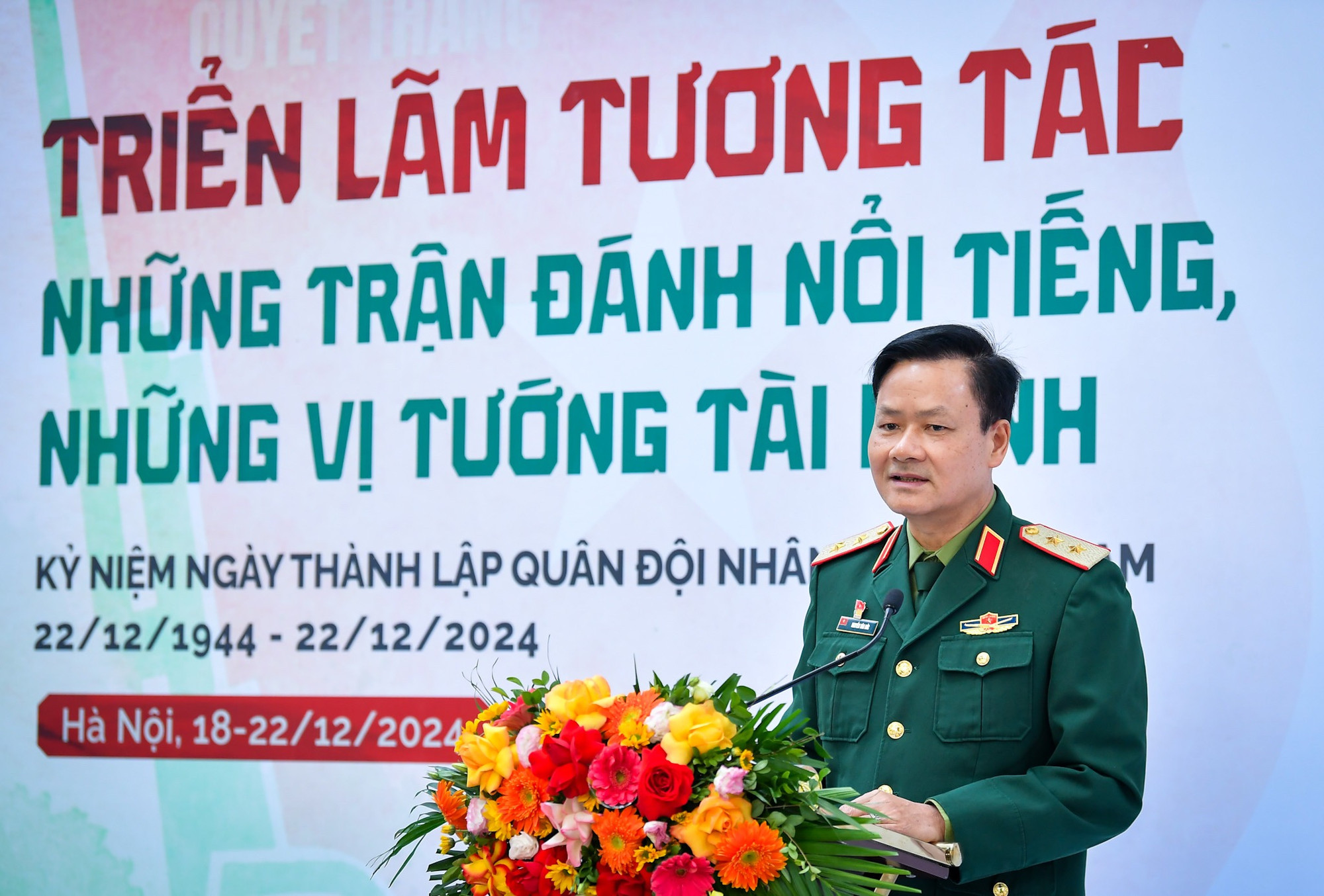 Trung tướng Nguyễn Văn Đức, Cục trưởng Cục Tuyên huấn, Tổng cục Chính trị Quân đội nhân dân Việt Nam phát biểu. (Ảnh: THÀNH ĐẠT)