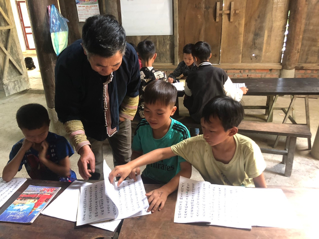 Ông vui mừng vì các học trò rất hào hứng học chữ Dao cổ.