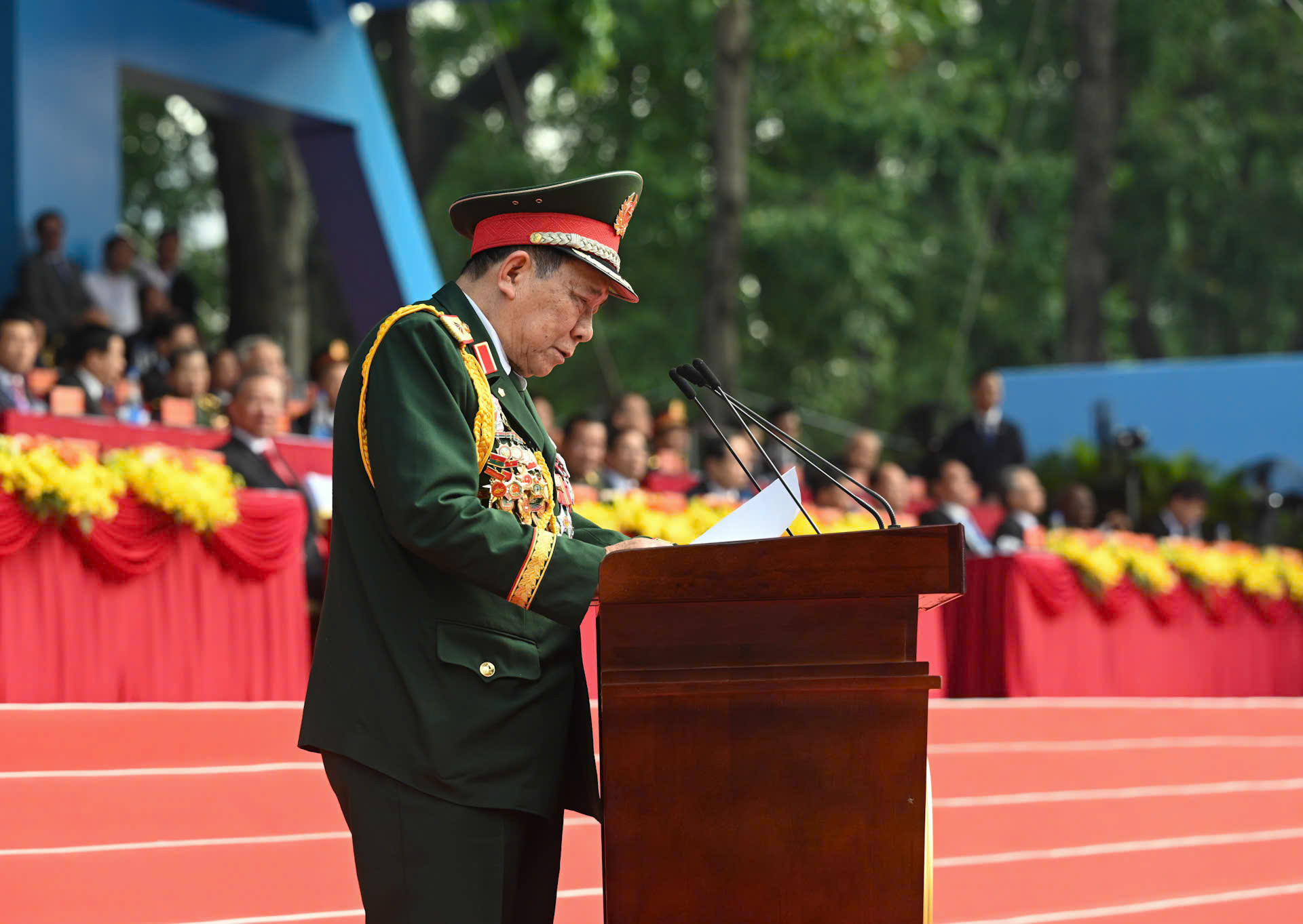 Thiếu tướng Trần Ngọc Thổ, nguyên Tham Mưu trưởng Quân khu 7, đại diện cho các cựu chiến binh chia sẻ. Thiếu tướng Trần Ngọc Thổ, nguyên Tham Mưu trưởng Quân khu 7, đại diện cho các cựu chiến binh chia sẻ.