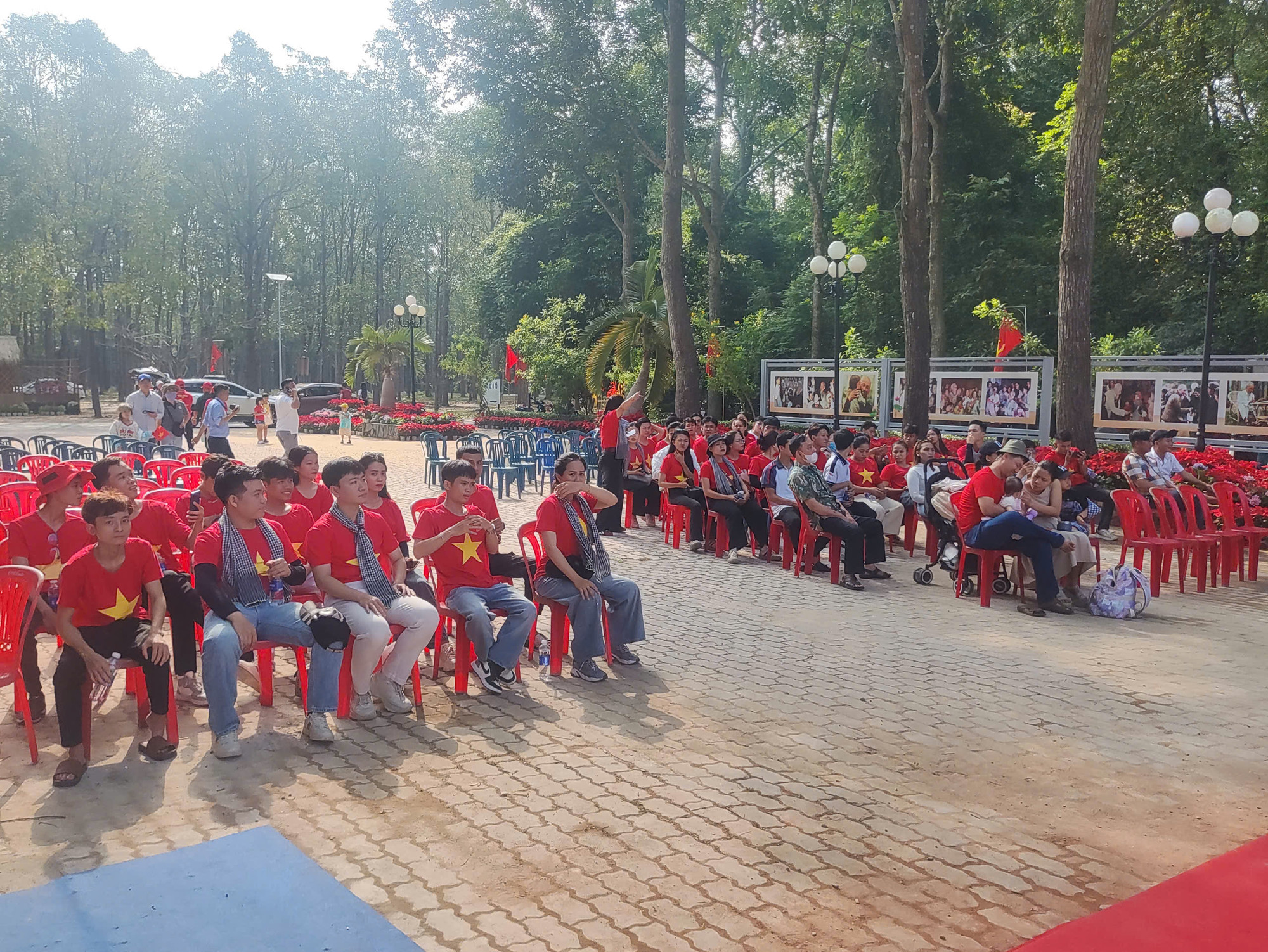 Lễ Kỷ niệm 50 năm Ngày Giải phóng miền nam, thống nhất đất nước ảnh 244 Lễ Kỷ niệm 50 năm Ngày Giải phóng miền nam, thống nhất đất nước ảnh 244