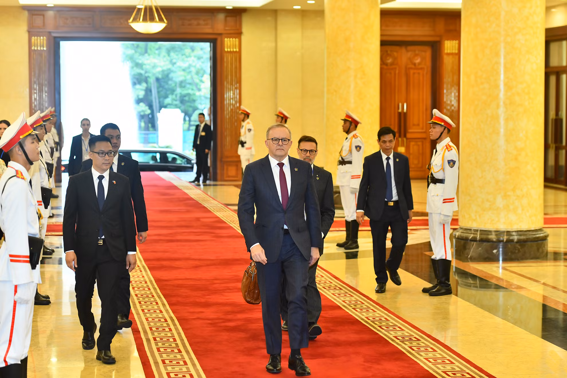 Thủ tướng Australia Anthony Albanese và đoàn đại biểu đến Trụ sở Trung ương Đảng.