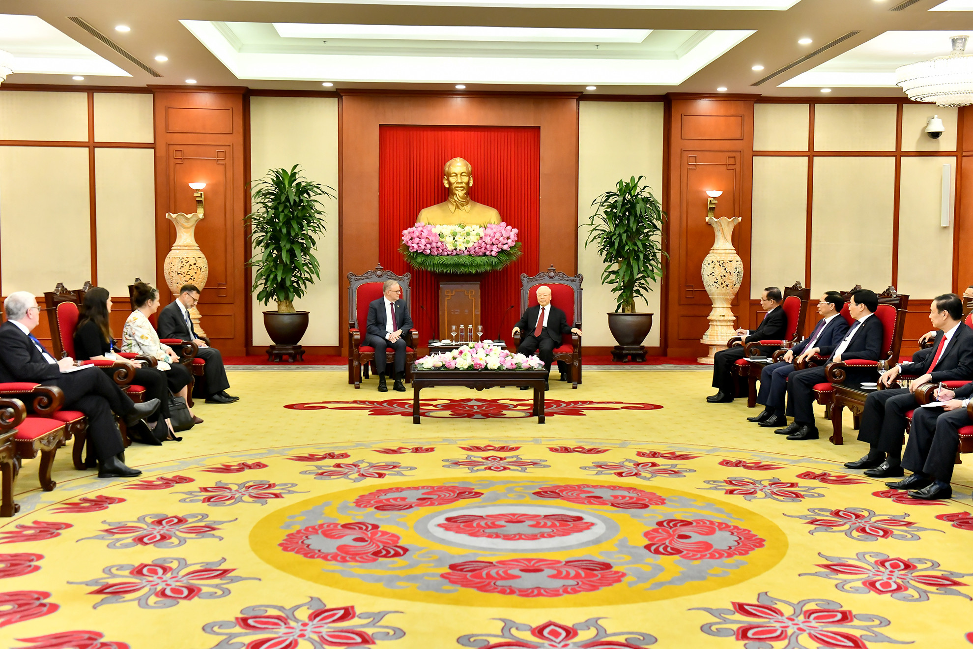 Quang cảnh buổi tiếp Thủ tướng Australia Anthony Albanese tại Trụ sở Trung ương Đảng.