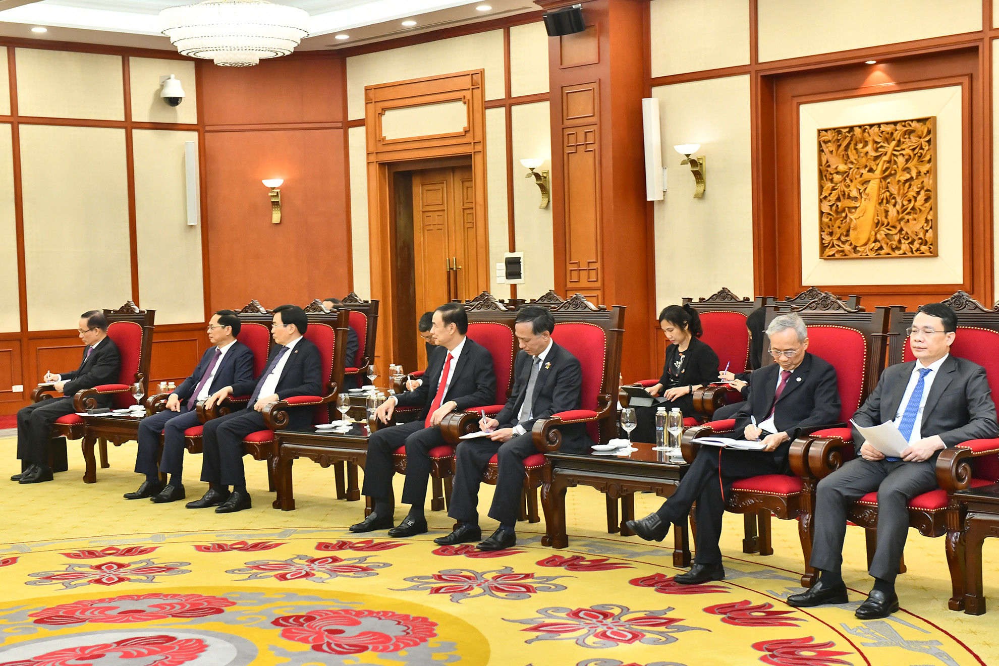 Đoàn đại biểu Việt Nam tại buổi tiếp.