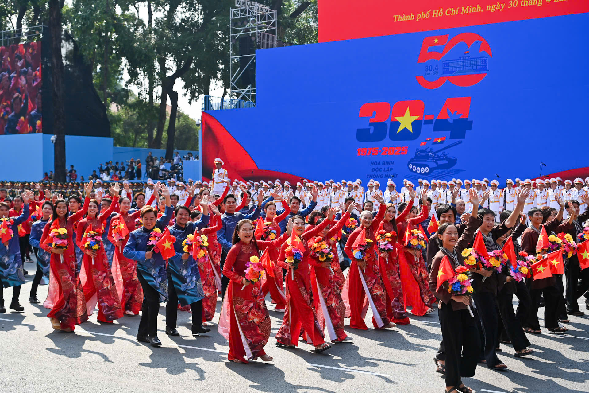 Lễ Kỷ niệm 50 năm Ngày Giải phóng miền nam, thống nhất đất nước ảnh 230 Lễ Kỷ niệm 50 năm Ngày Giải phóng miền nam, thống nhất đất nước ảnh 230