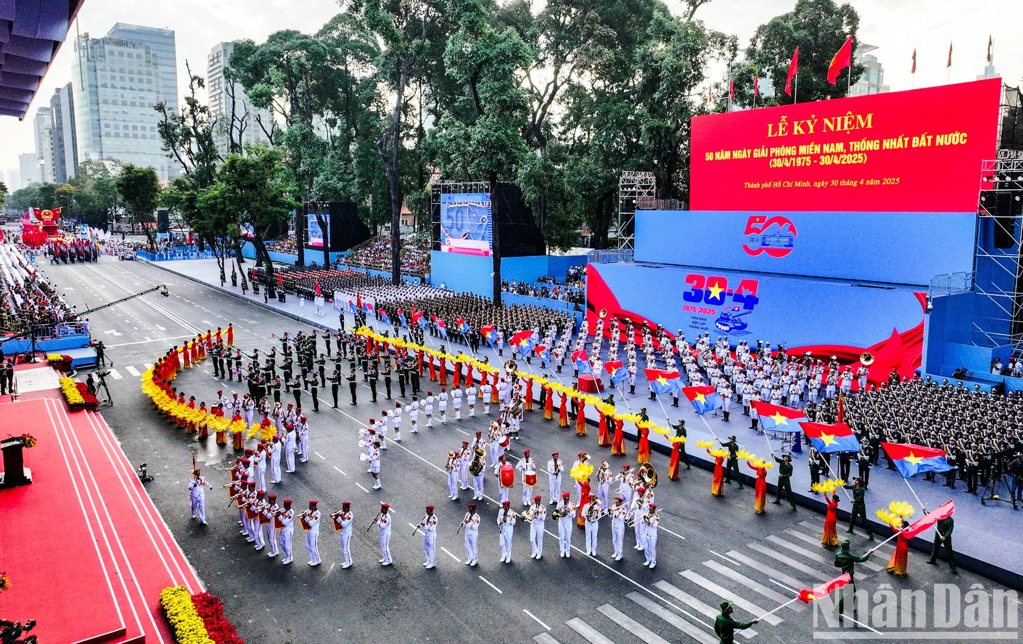 Lễ Kỷ niệm 50 năm Ngày Giải phóng miền nam, thống nhất đất nước ảnh 44 Lễ Kỷ niệm 50 năm Ngày Giải phóng miền nam, thống nhất đất nước ảnh 44