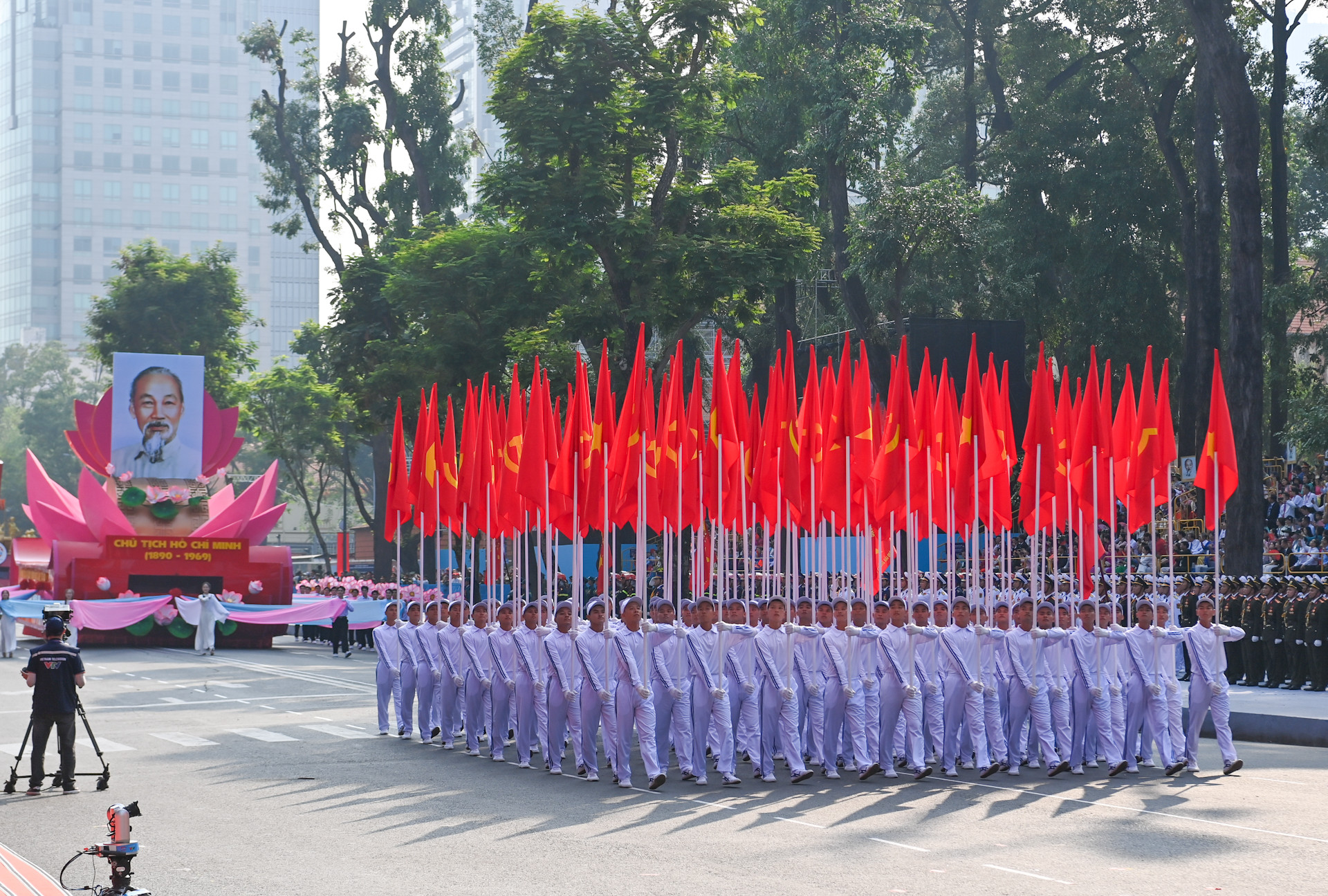 Lễ Kỷ niệm 50 năm Ngày Giải phóng miền nam, thống nhất đất nước ảnh 131 Lễ Kỷ niệm 50 năm Ngày Giải phóng miền nam, thống nhất đất nước ảnh 131