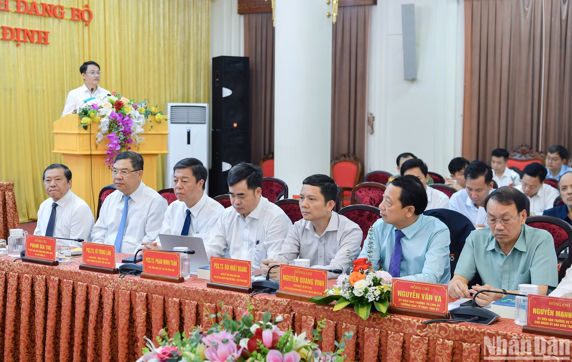 Các đại biểu tham dự hội thảo.