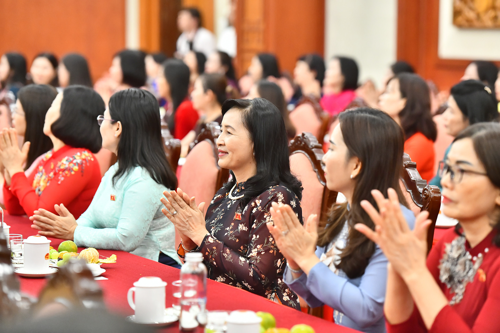 Các nữ đại biểu Quốc hội Việt Nam tham dự cuộc gặp mặt.
