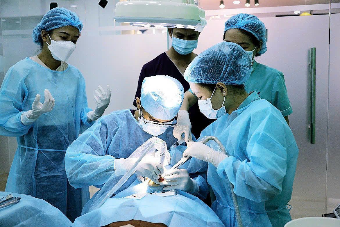 Mạnh mong ước sớm trở lại nghề để chăm sóc sức khỏe răng miệng cho người bệnh.