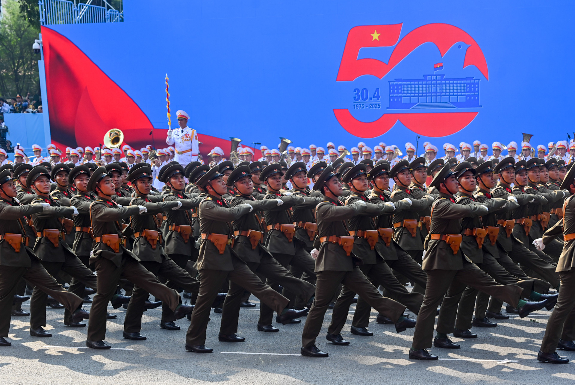 Lễ Kỷ niệm 50 năm Ngày Giải phóng miền nam, thống nhất đất nước ảnh 143 Lễ Kỷ niệm 50 năm Ngày Giải phóng miền nam, thống nhất đất nước ảnh 143