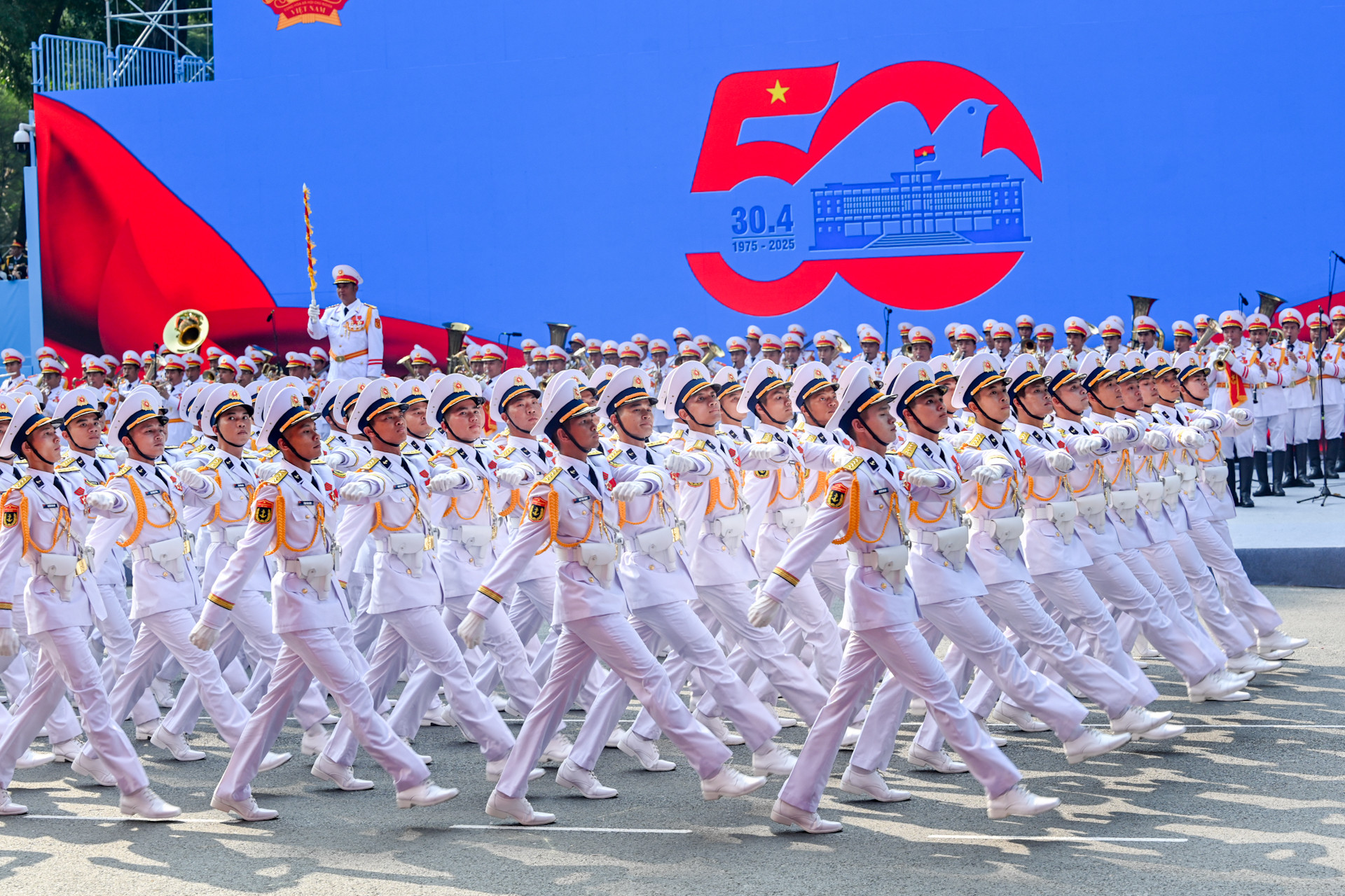 Lễ Kỷ niệm 50 năm Ngày Giải phóng miền nam, thống nhất đất nước ảnh 150 Lễ Kỷ niệm 50 năm Ngày Giải phóng miền nam, thống nhất đất nước ảnh 150