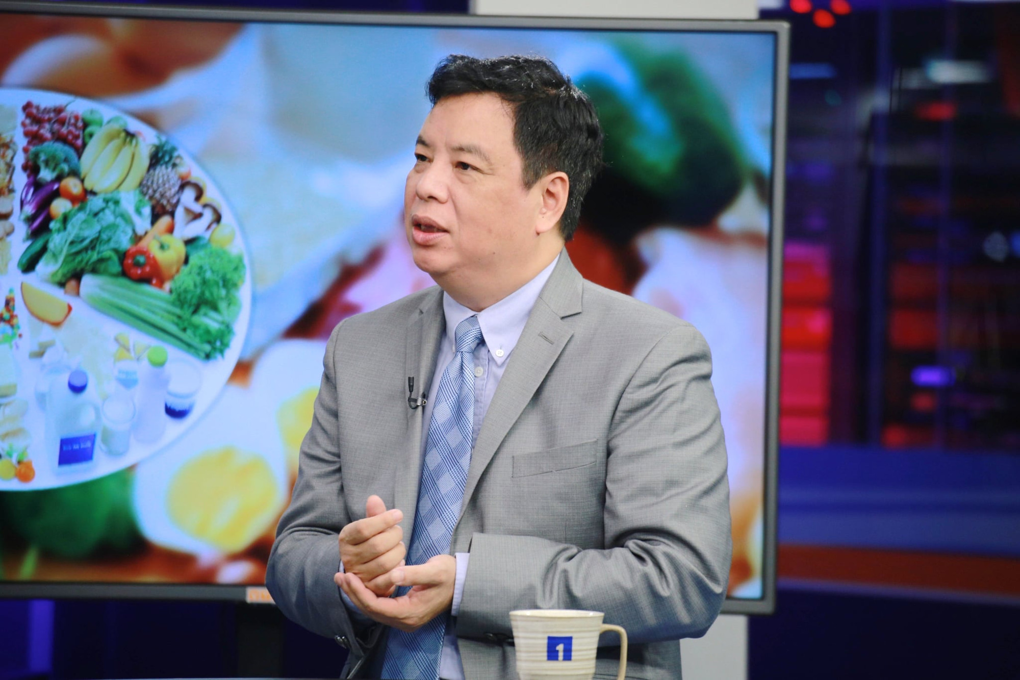 Tiến sĩ, bác sĩ Trương Hồng Sơn.