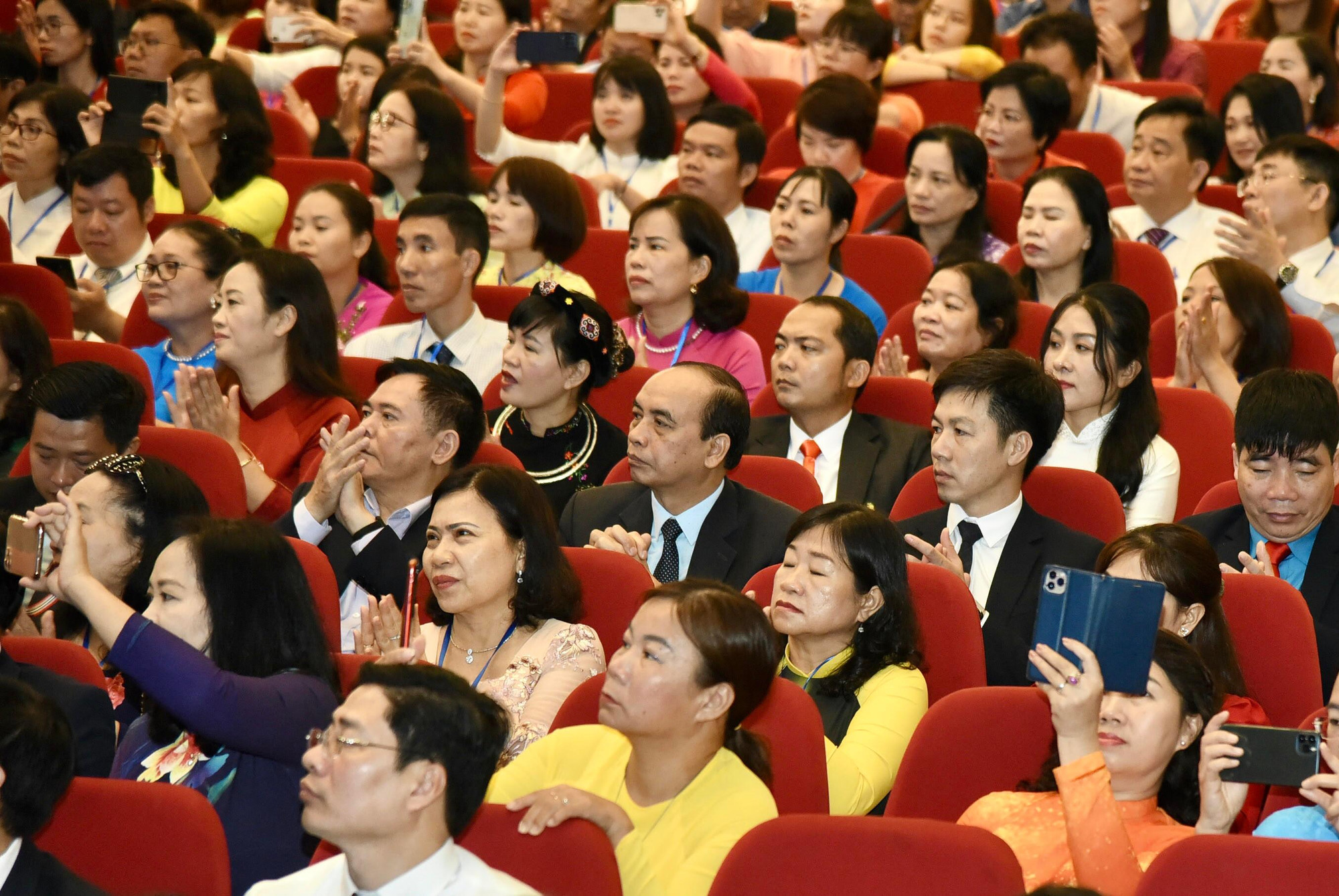 Các đại biểu dự Lễ kỷ niệm 40 năm Ngày Nhà giáo Việt Nam.