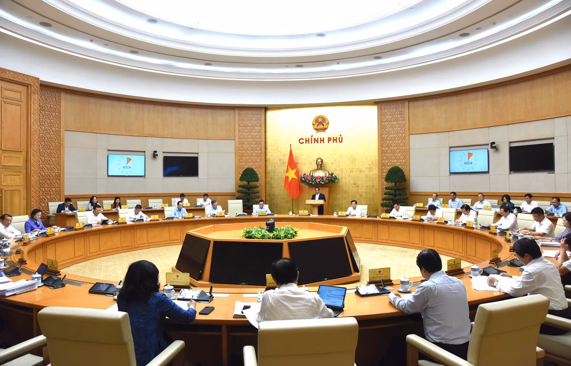 Phiên họp thường kỳ tháng 10 xác định những nhiệm vụ trọng tâm cuối năm 2023.