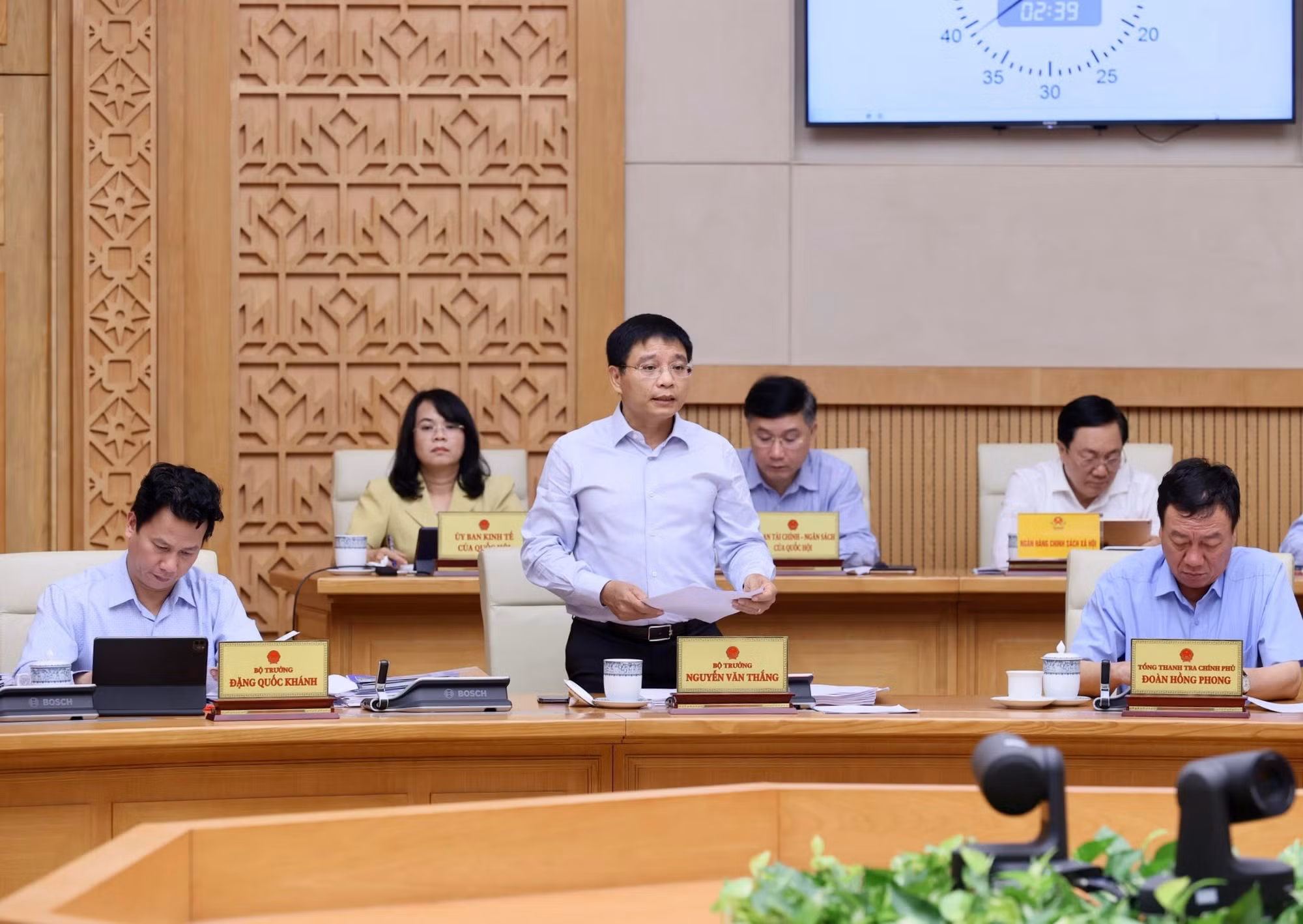 Bộ trưởng Giao thông vận tải Nguyễn Văn Thắng phát biểu.