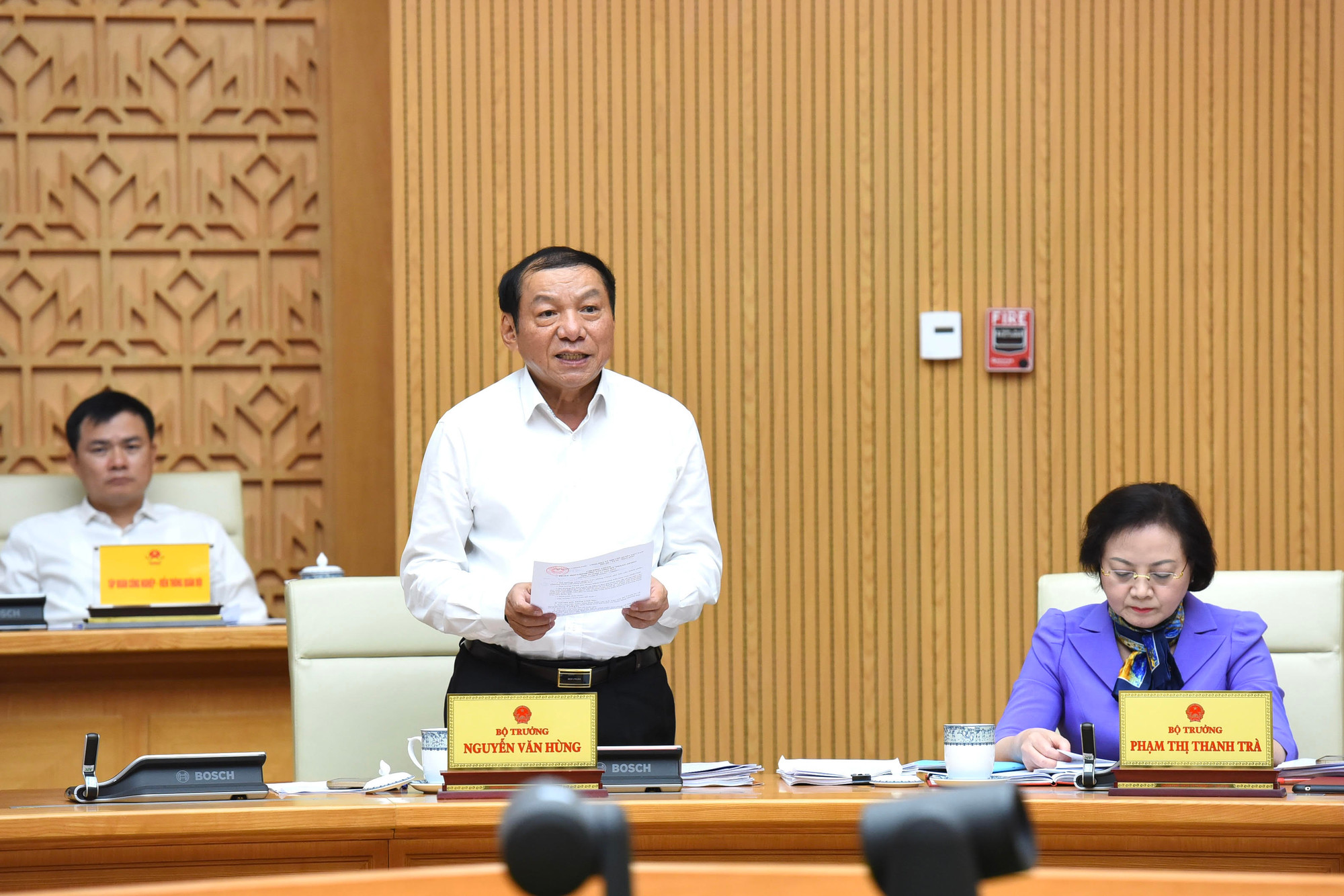 Bộ trưởng Văn hóa, Thể thao và Du lịch Nguyễn Văn Hùng phát biểu.