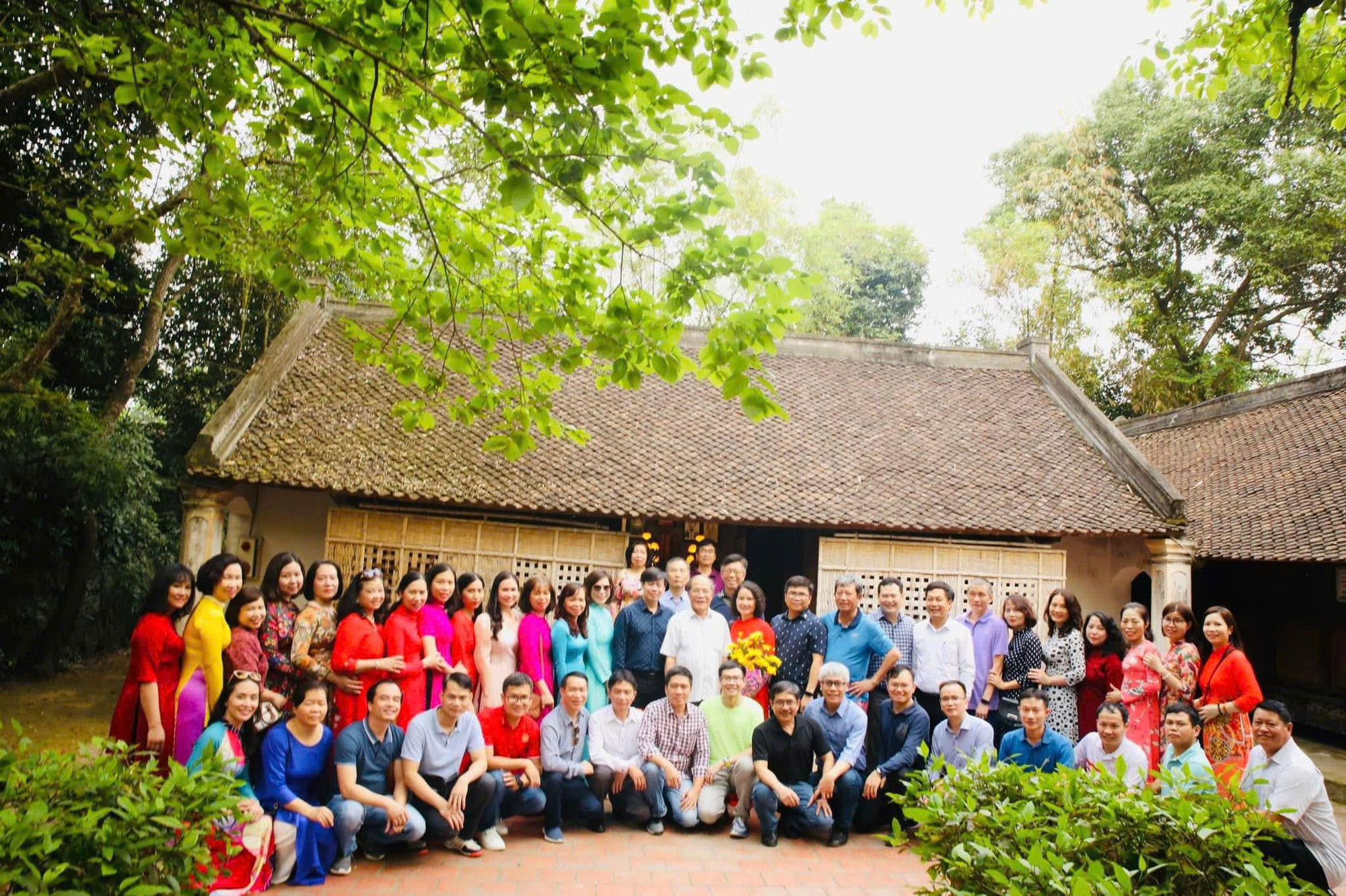 Tập thể VCC về thăm quê Bác tháng 3/2023. Tập thể VCC về thăm quê Bác tháng 3/2023.