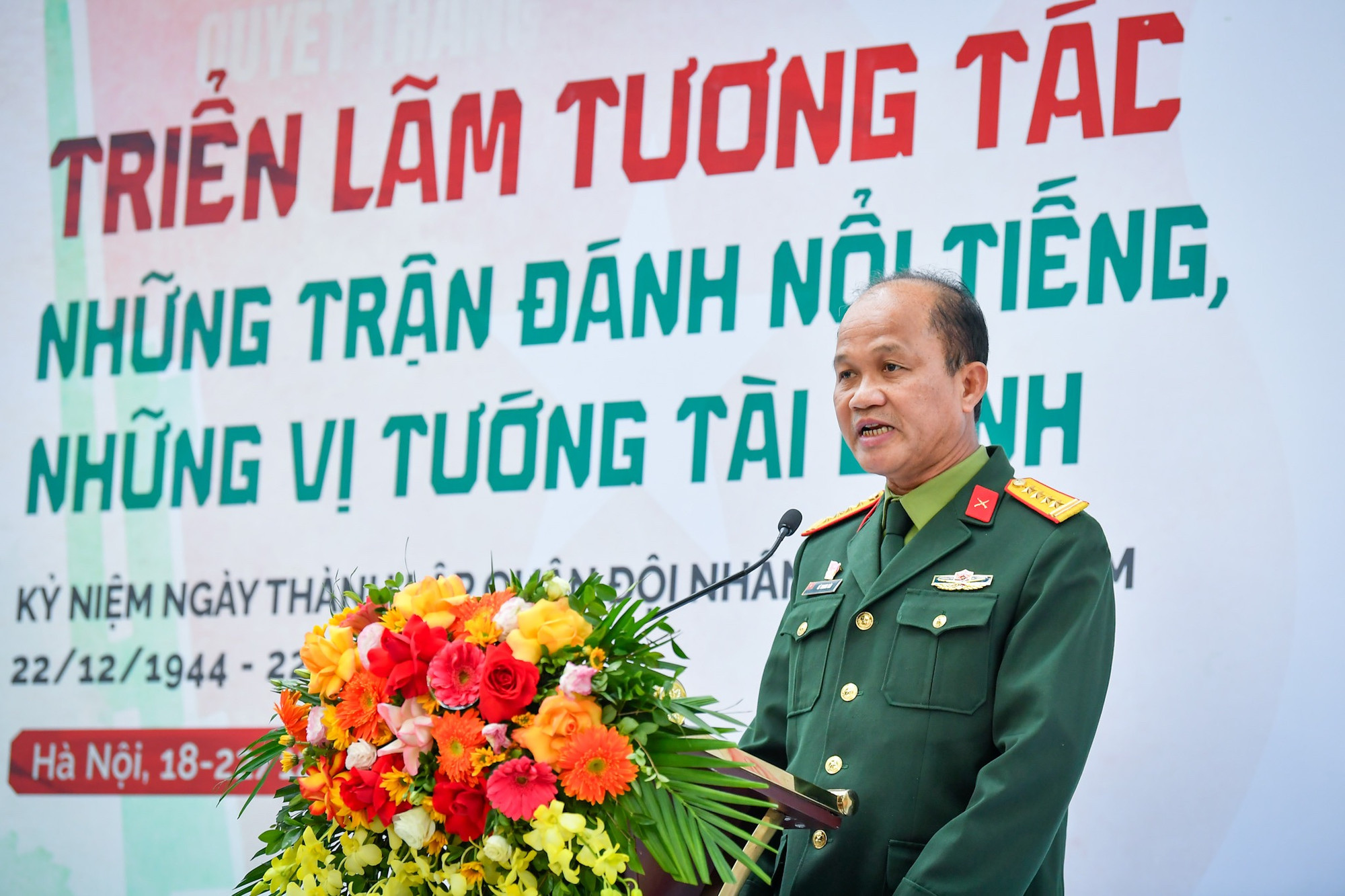 Đại tá Lê Thanh Bài, Phó Viện trưởng Viện Lịch sử Quân sự Việt Nam phát biểu. (Ảnh: THÀNH ĐẠT)