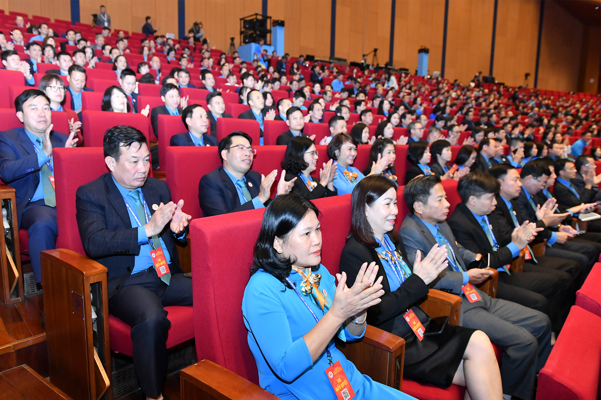 Các đại biểu tham dự phiên bế mạc đại hội.