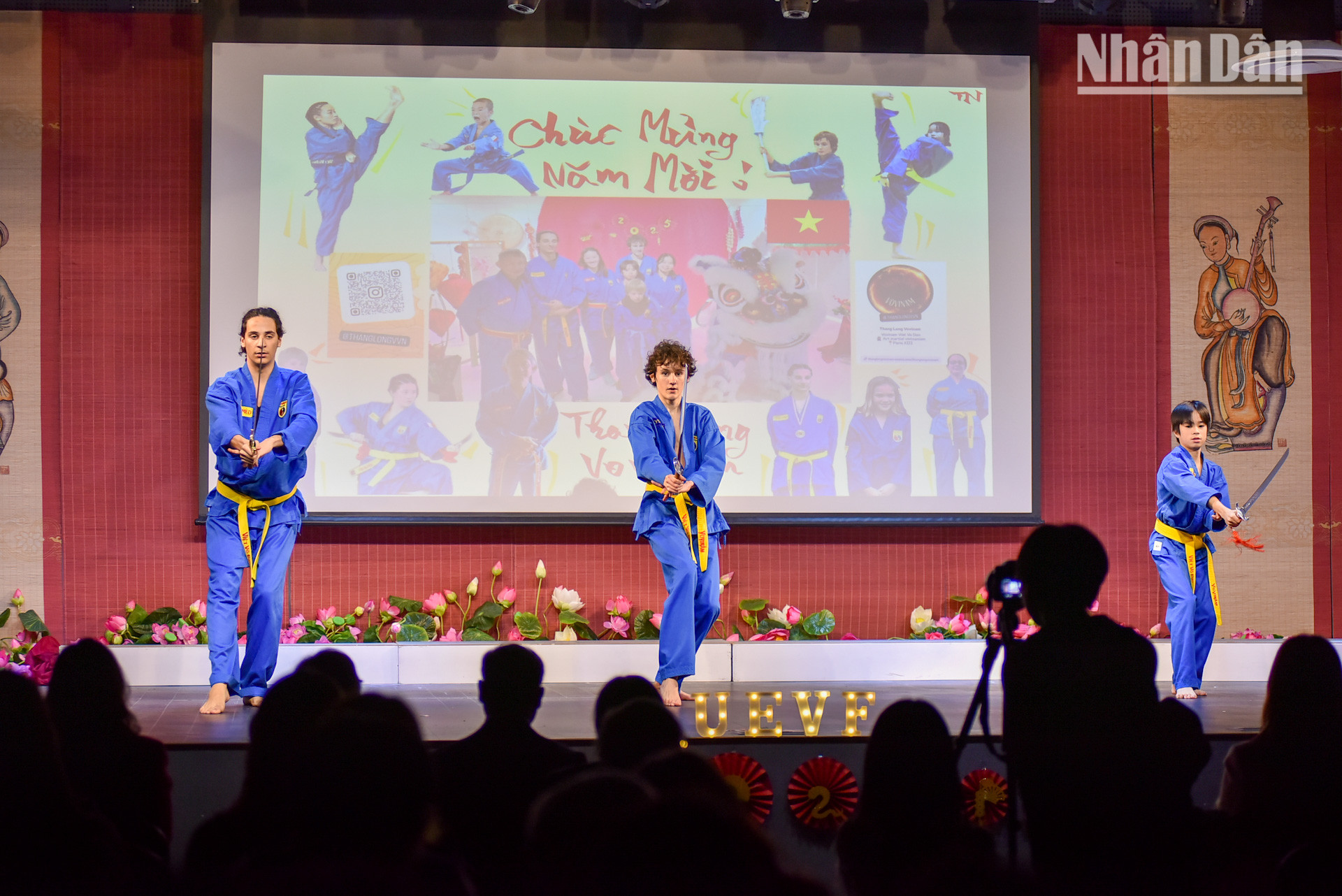 Màn trình diễn võ thuật đặc sắc đến từ Câu lạc bộ võ đường Thăng Long Vovinam, với sự tham gia của các võ sinh đủ mọi lứa tuổi, có cả người gốc Việt và người Pháp, đã mang tới đêm gala những bài học về tinh-khí-thần của dân tộc Việt Nam.