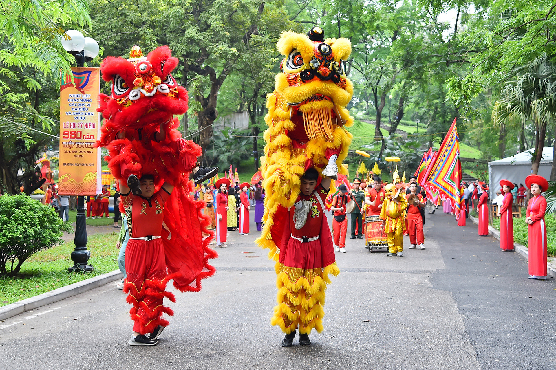 Thập tam trại là tên gọi dân gian để chỉ vùng đất phía tây kinh thành Thăng Long xưa. Thập tam trại ngày nay bao gồm 14 trại, trong đó có 13 trại thuộc quận Ba Đình: Thủ Lệ, Vạn Phúc, Kim Mã, Ngọc Khánh, Liễu Giai, Cống Vị, Cống Yên, Vĩnh Phúc, Xuân Biểu, Ngọc Hà, Hữu Tiệp, Đại Yên, Giảng Võ và trại Hào Nam (quận Đống Đa).
