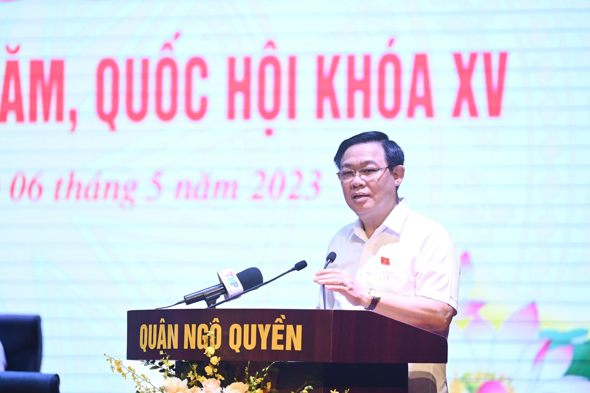 Chủ tịch Quốc hội Vương Đình Huệ phát biểu trao đổi, tiếp thu ý kiến, kiến nghị của cử tri.