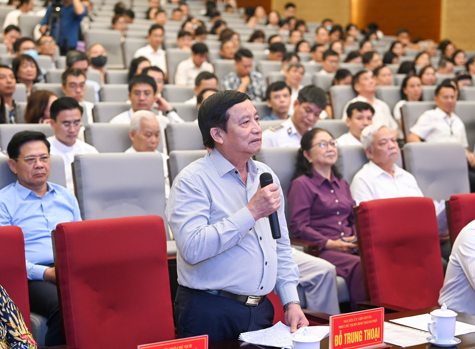 Cử tri Đỗ Trung Thoại phát biểu ý kiến, kiến nghị tới các đại biểu Quốc hội.