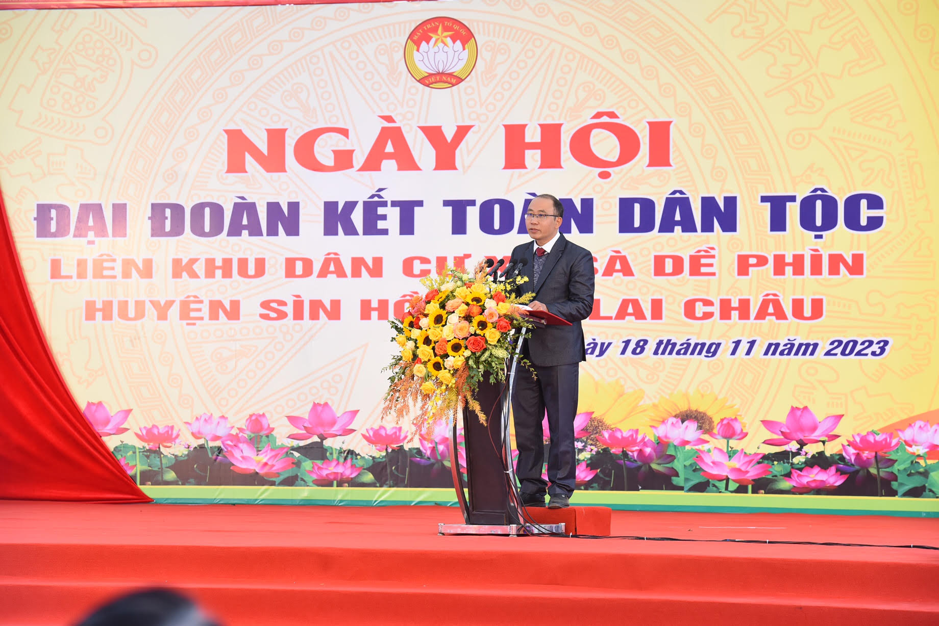 Bí thư Đảng Ủy xã Sà Dề Phìn, huyện Sìn Hồ, tỉnh Lai Châu Hà Quí Trọng phát biểu.