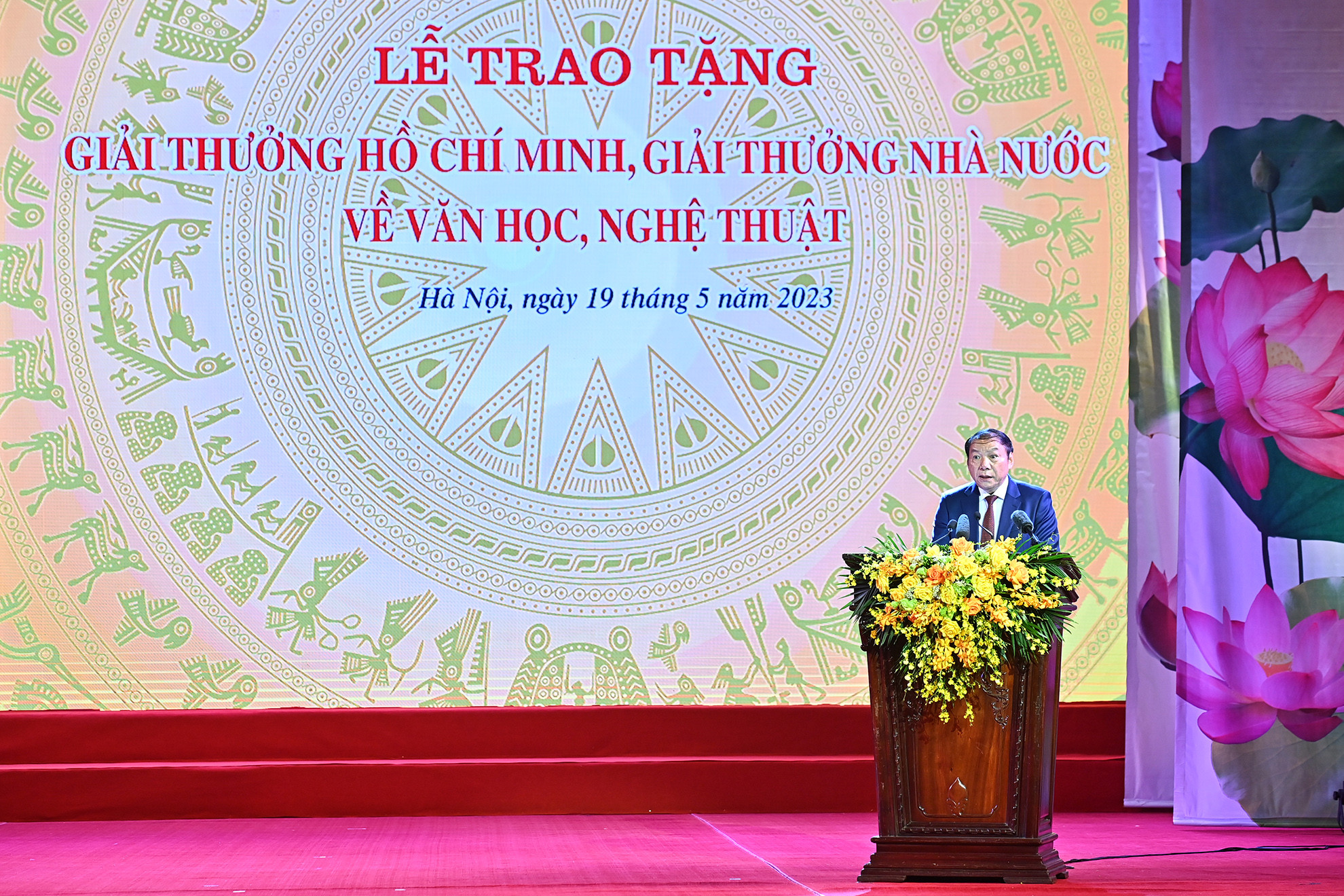 Bộ trưởng Văn hóa, Thể thao và Du lịch Nguyễn Văn Hùng phát biểu tại buổi lễ.