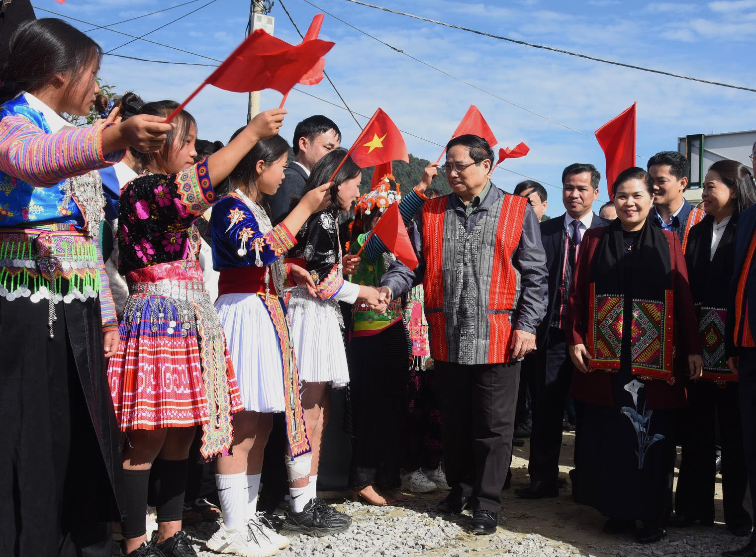 Thủ tướng Chính phủ Phạm Minh Chính dự Ngày hội Đại đoàn kết toàn dân tộc liên khu dân cư các bản thuộc xã Sà Dề Phìn, huyện Sìn Hồ, tỉnh Lai Châu.