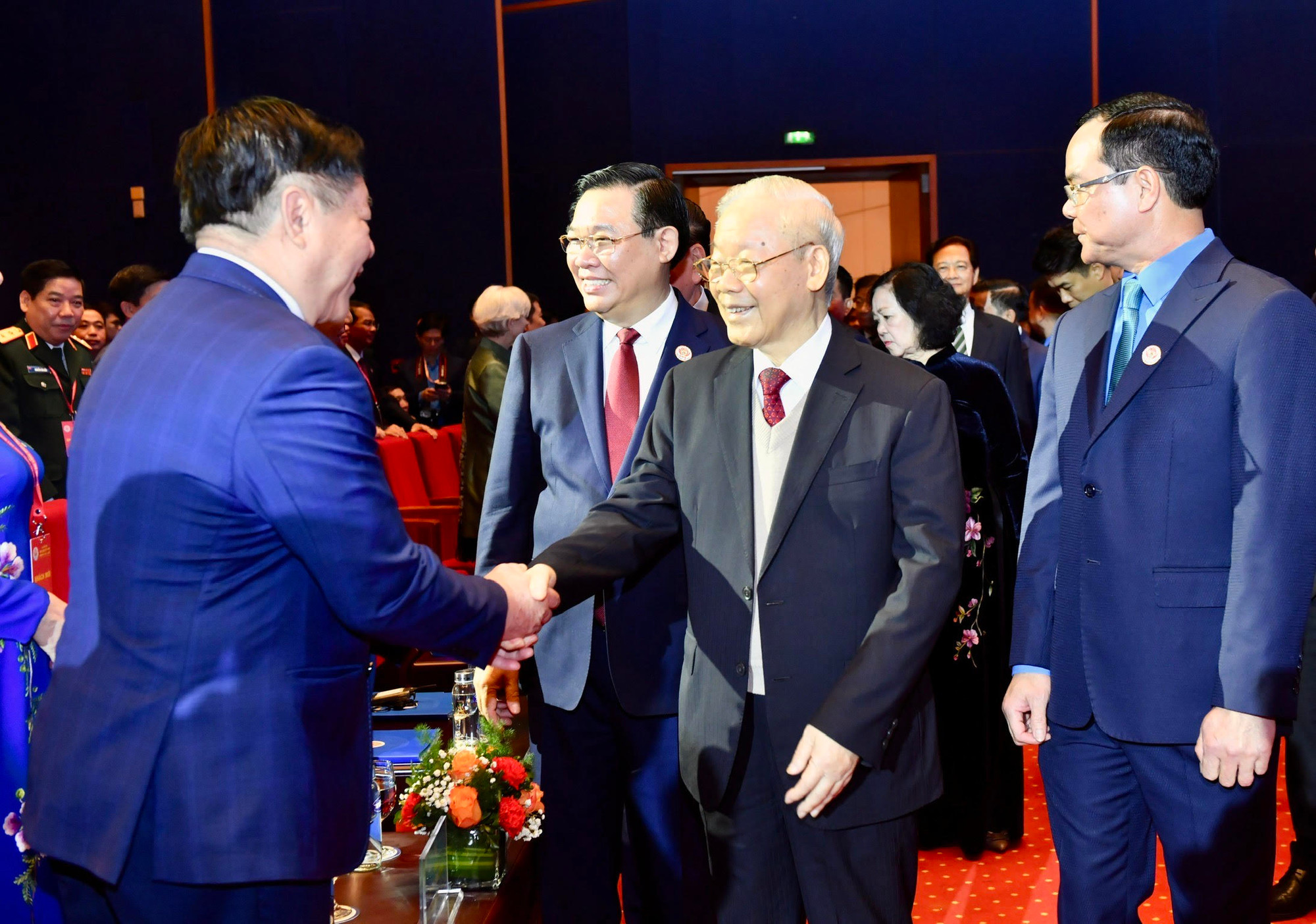 Tổng Bí thư Nguyễn Phú Trọng và các đại biểu dự đại hội.