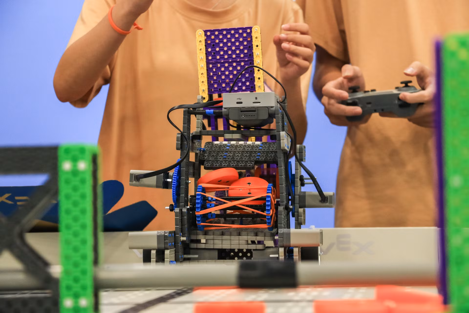 Mô hình robot VEX IQ thường được sử dụng rộng tại các giải đấu robot ở trong và ngoài nước.