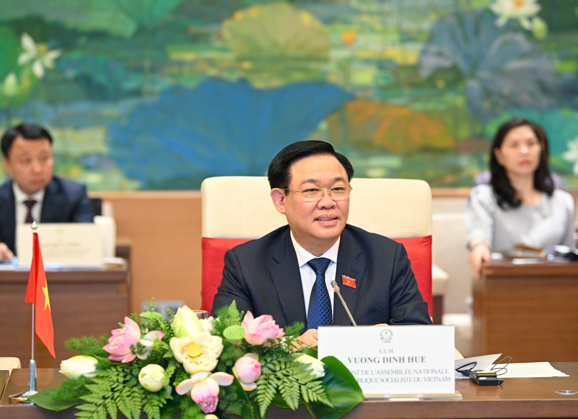 Chủ tịch Quốc hội Vương Đình Huệ phát biểu tại buổi hội đàm.