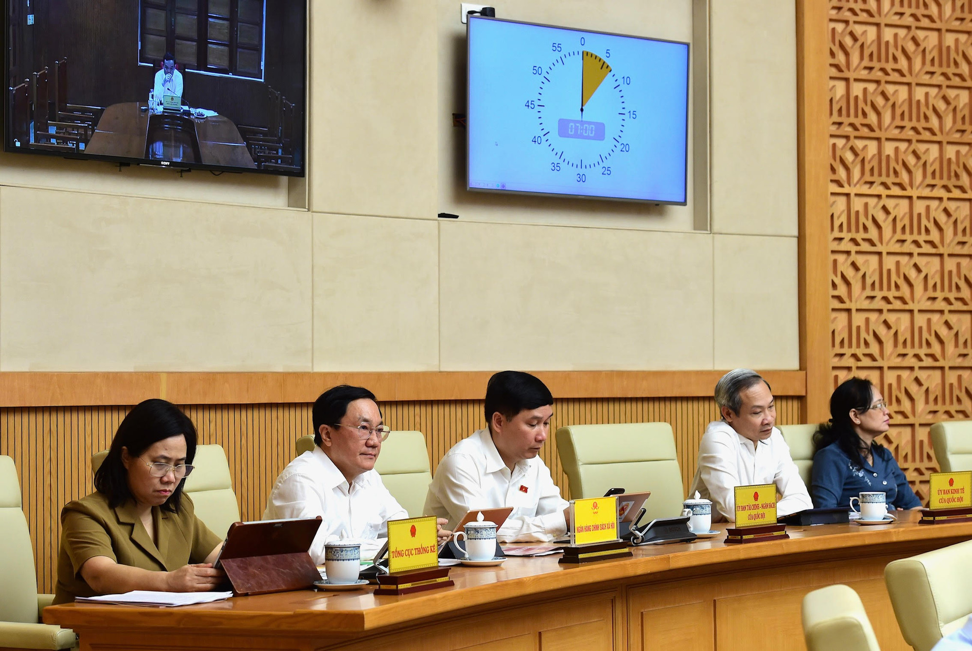 Các đại biểu tham dự phiên họp.