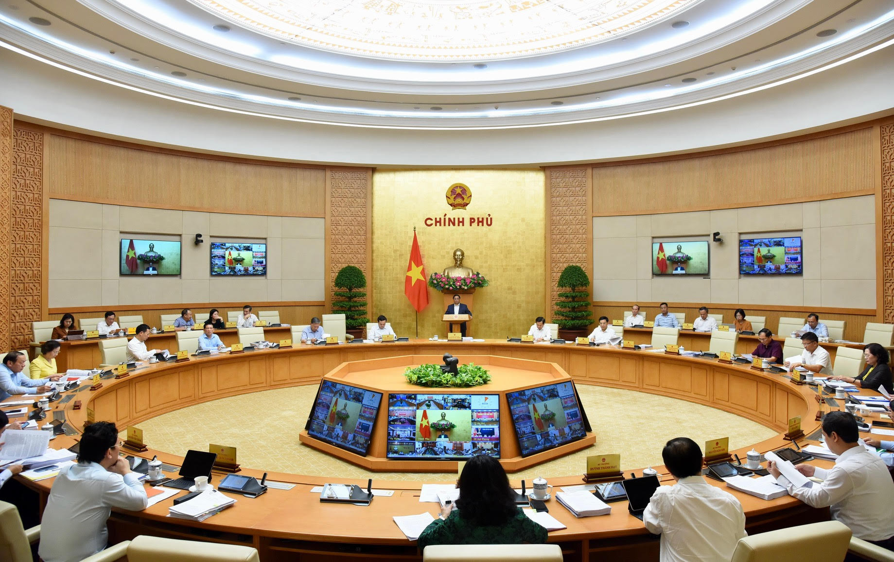 Quang cảnh phiên họp.