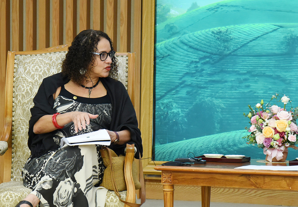 Bộ trưởng Khoa học, Công nghệ và Đổi mới Brazil Luciana Santos.