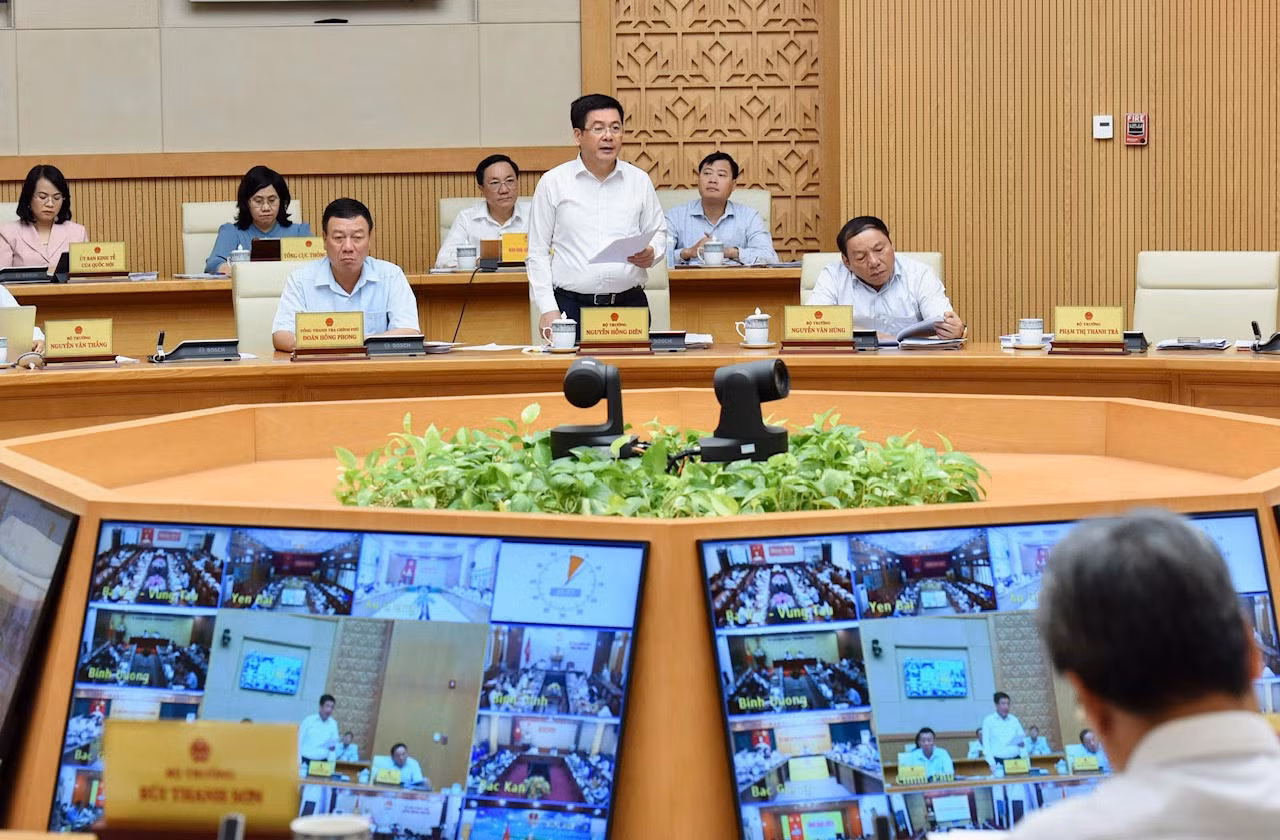 Bộ trưởng Công thương Nguyễn Hồng Diên phát biểu.