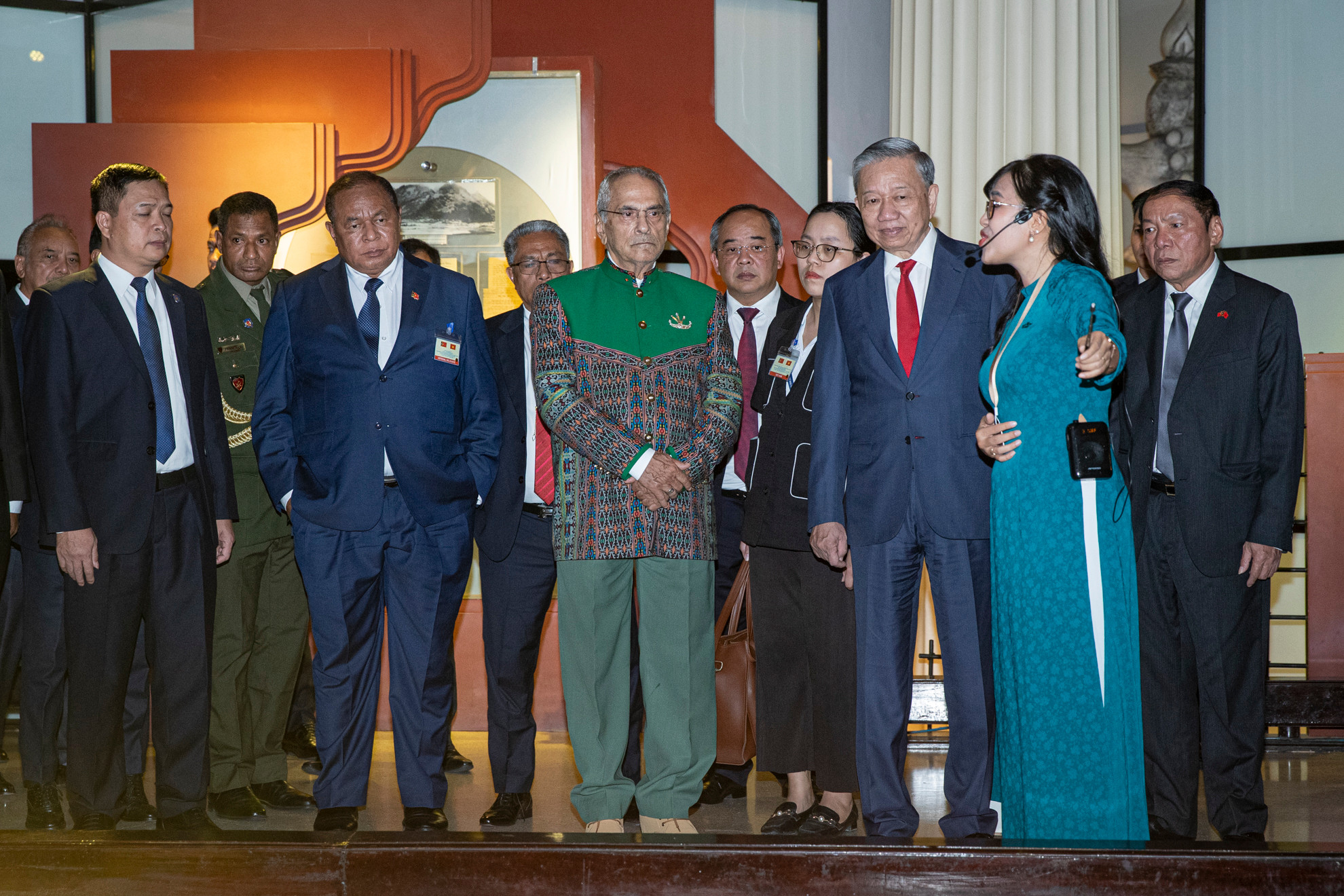 [Ảnh] Chủ tịch nước Tô Lâm cùng Tổng thống Timor Leste José Ramos-Horta tham quan Bảo tàng Hồ Chí Minh ảnh 3
