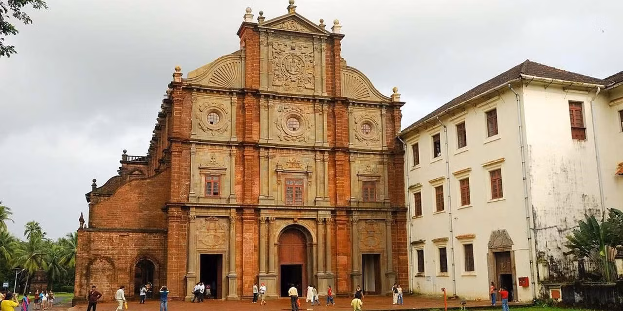 Nhà thờ Basilica of Bom Jesus.