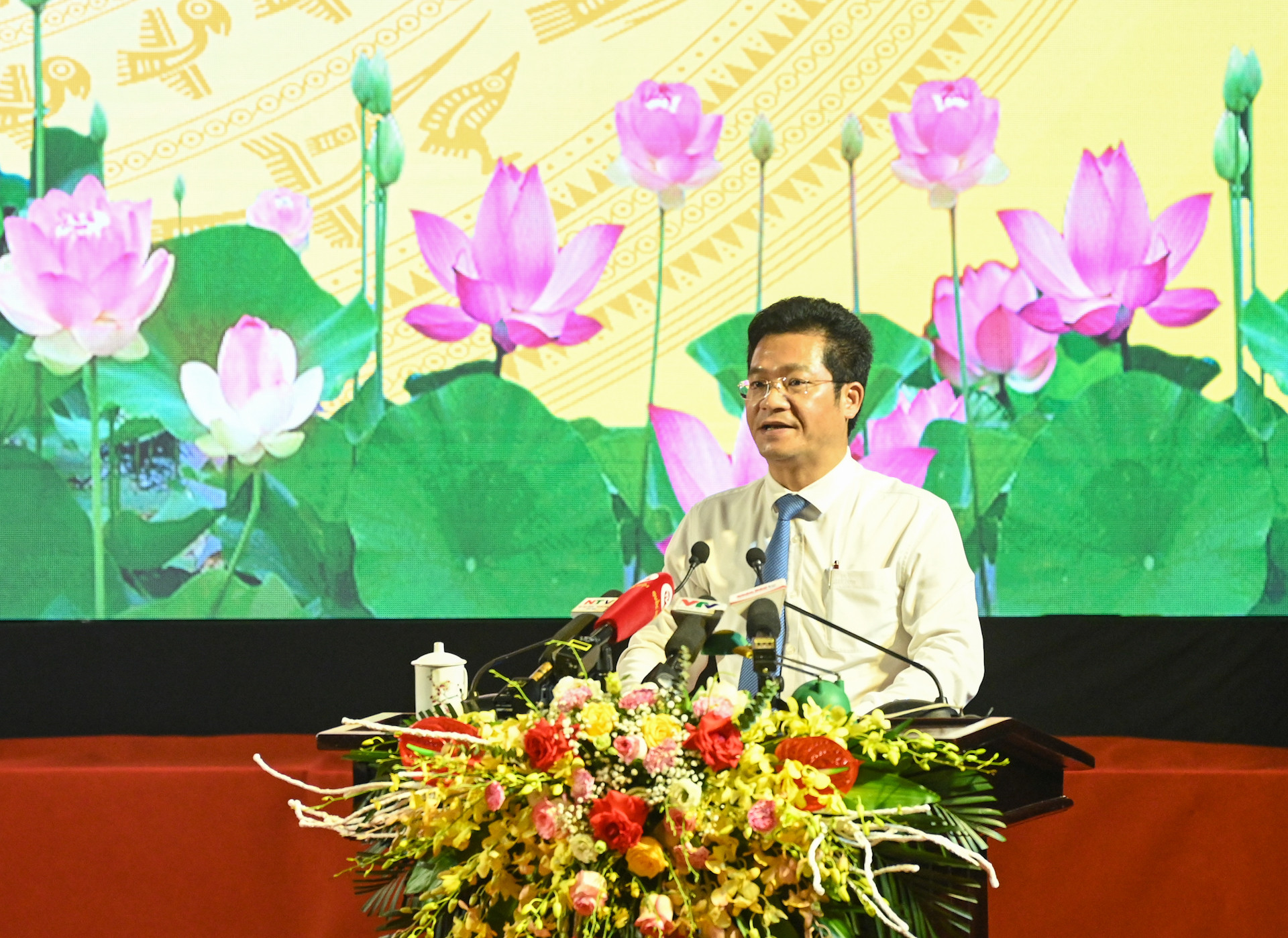 Phó Chủ tịch Thường trực Ủy ban nhân dân tỉnh Nam Định Trần Anh Dũng phát biểu tại hội nghị.