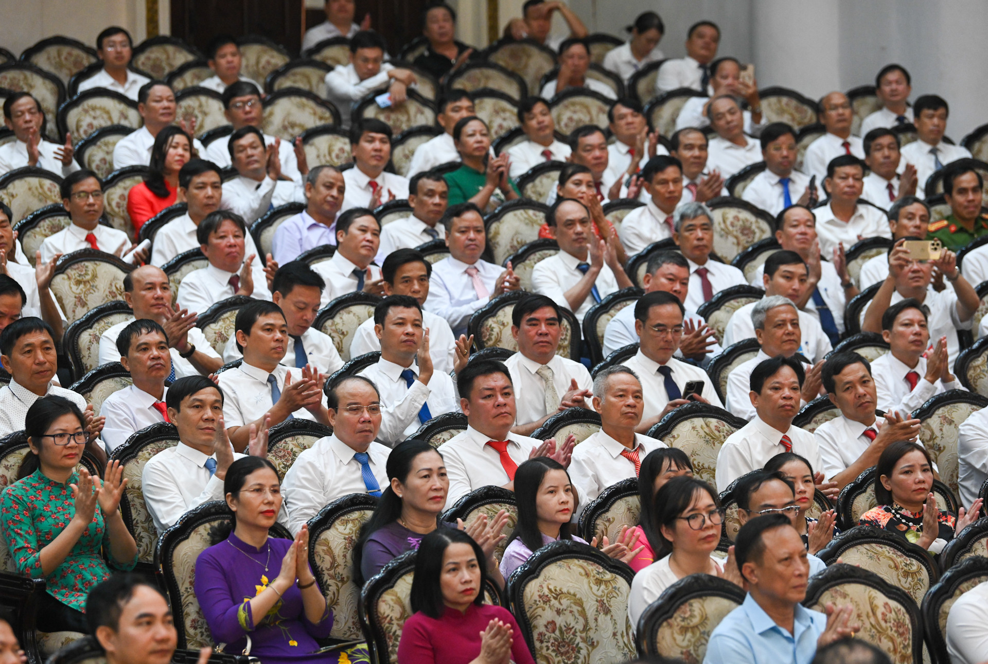 Các đại biểu tham dự hội nghị.