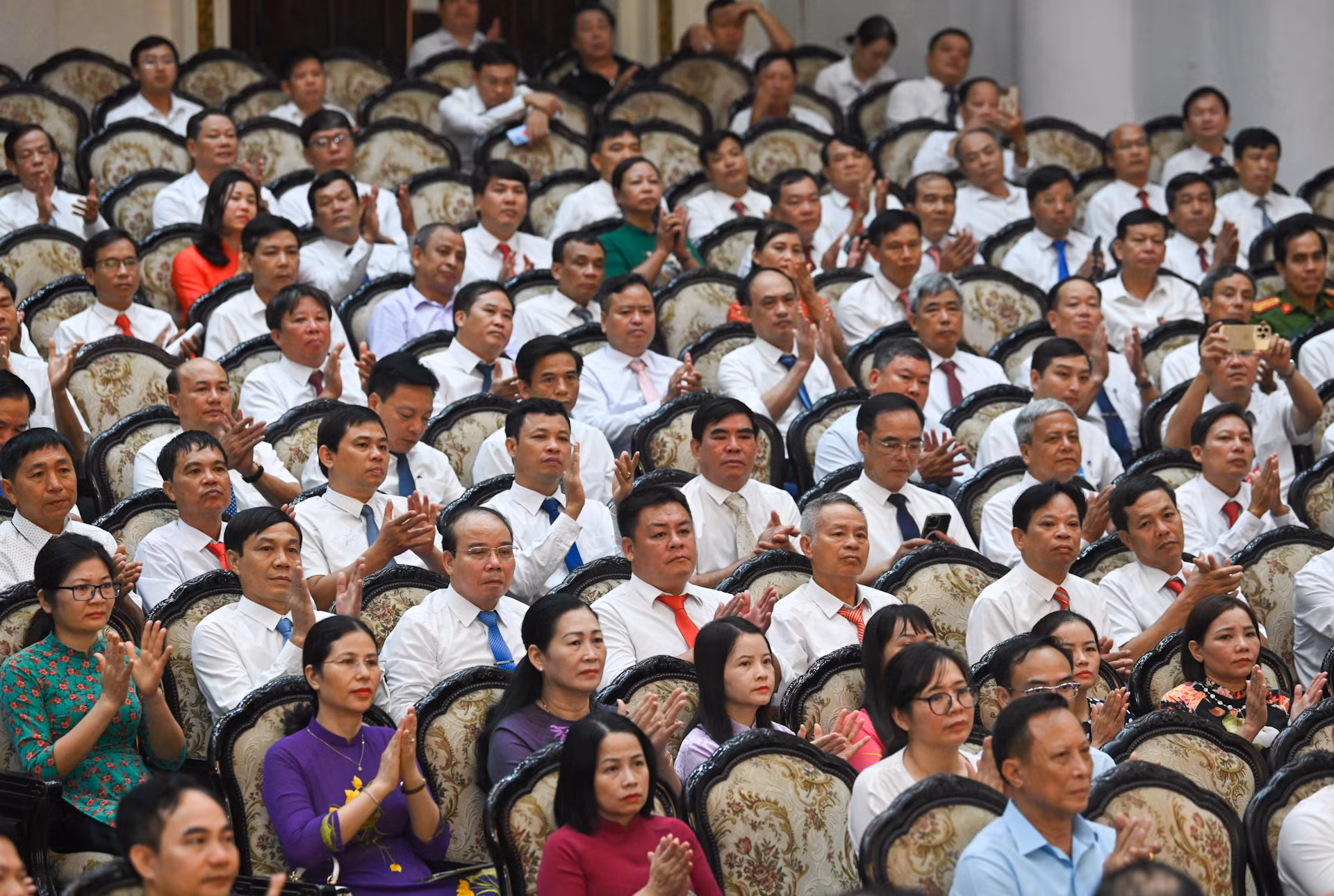 Các đại biểu tham dự hội nghị.