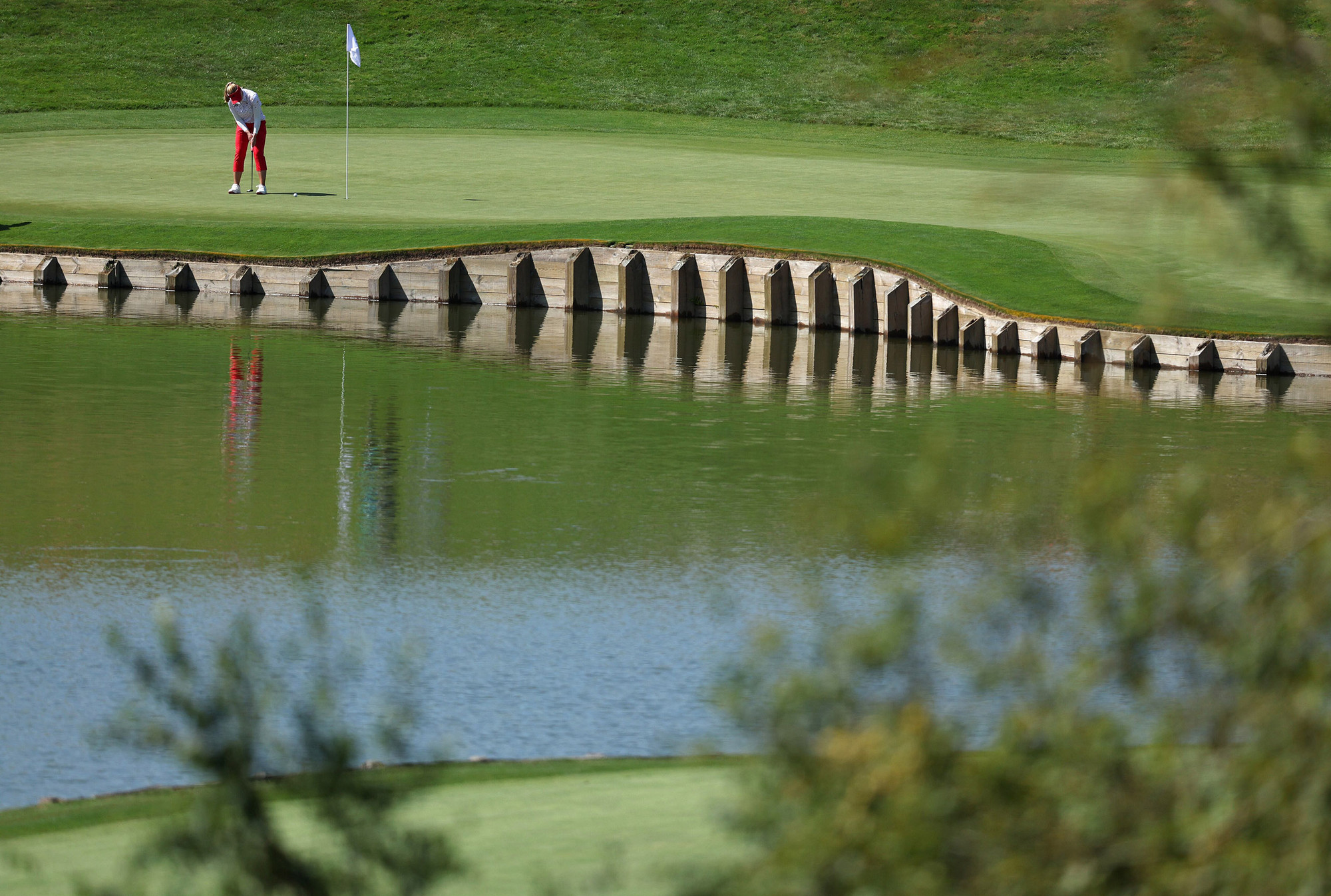 Nữ vận động viên người Canada Brooke M. Henderson trong nội dung golf đơn nữ. (Ảnh: Getty Images)