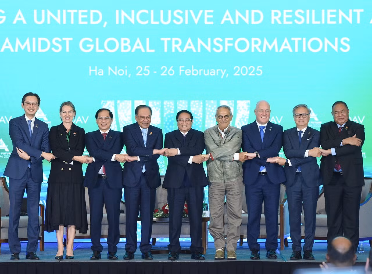 Thủ tướng Chính phủ Phạm Minh Chính và các đại biểu tham dự Phiên toàn thể cấp cao của Diễn đàn Tương lai ASEAN 2025. (Ảnh: TRẦN HẢI) Thủ tướng Chính phủ Phạm Minh Chính và các đại biểu tham dự Phiên toàn thể cấp cao của Diễn đàn Tương lai ASEAN 2025. (Ảnh: TRẦN HẢI)